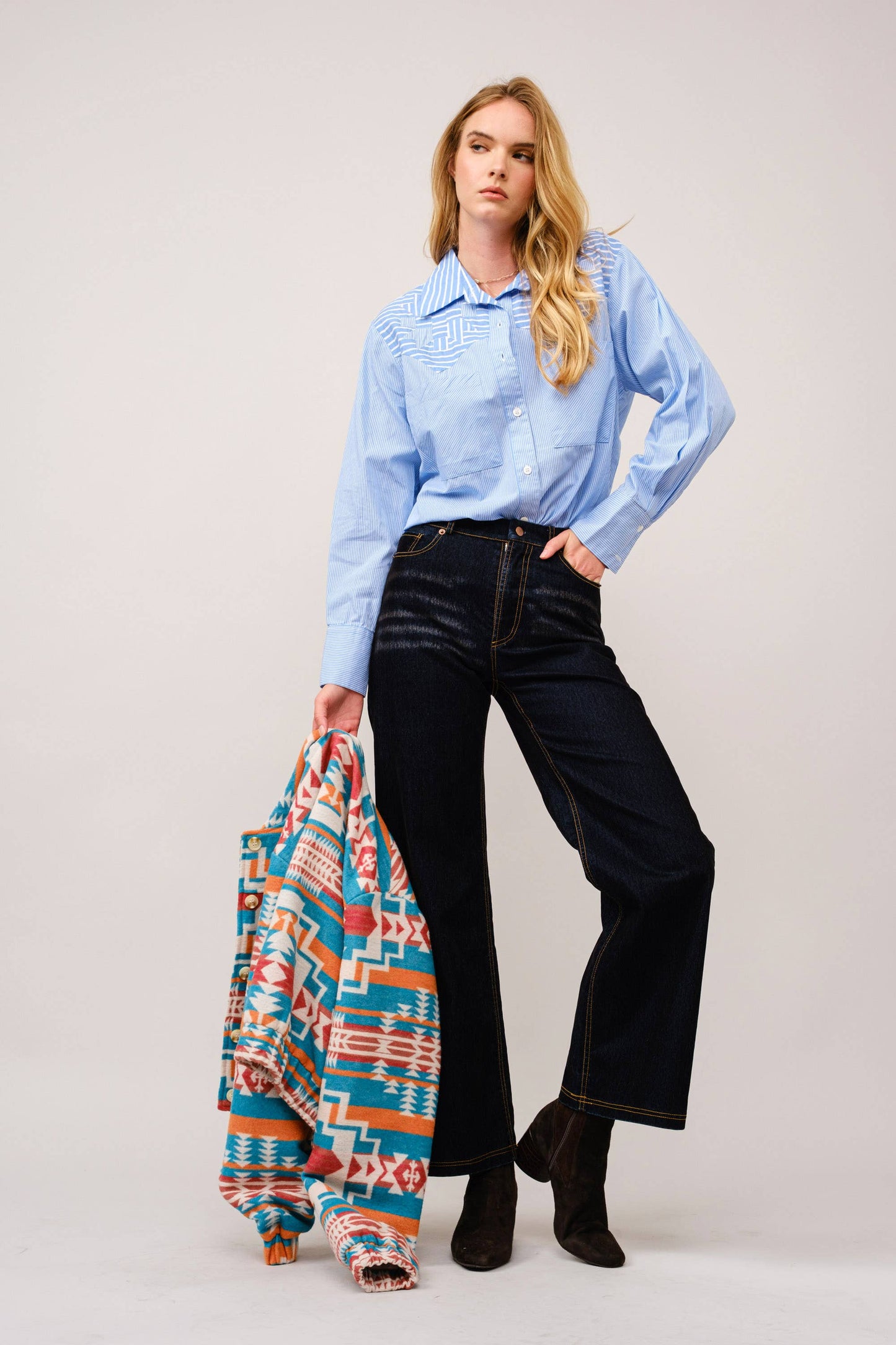 Blue B - Azteeks bomberjack met snap-up van jacquard