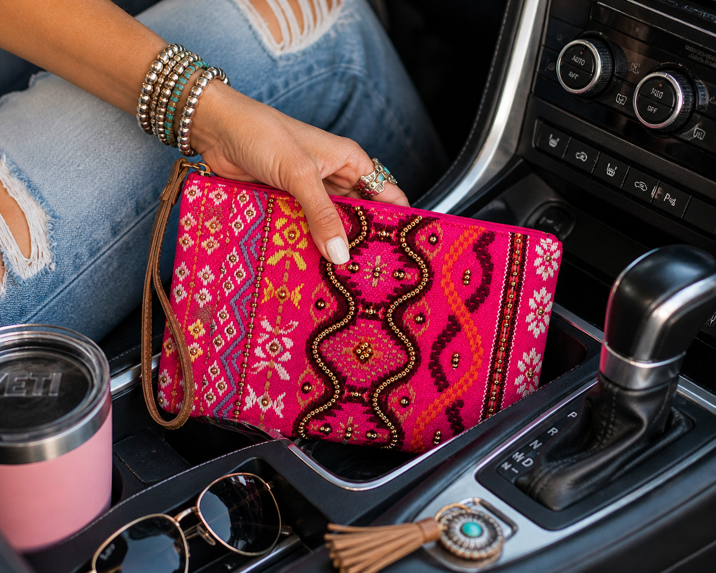 The Bling Barn - Beaded Bag handtas clutch met polsriem Electric Cowgirl