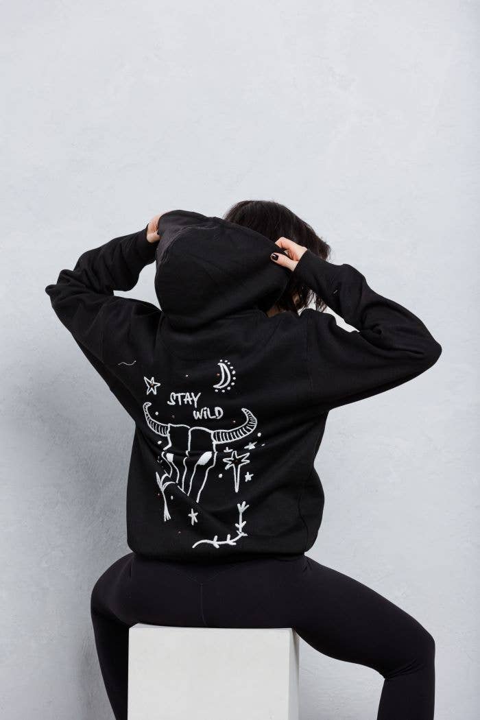 Trio Urban - Stay Wild hoodie met capuchon unisex