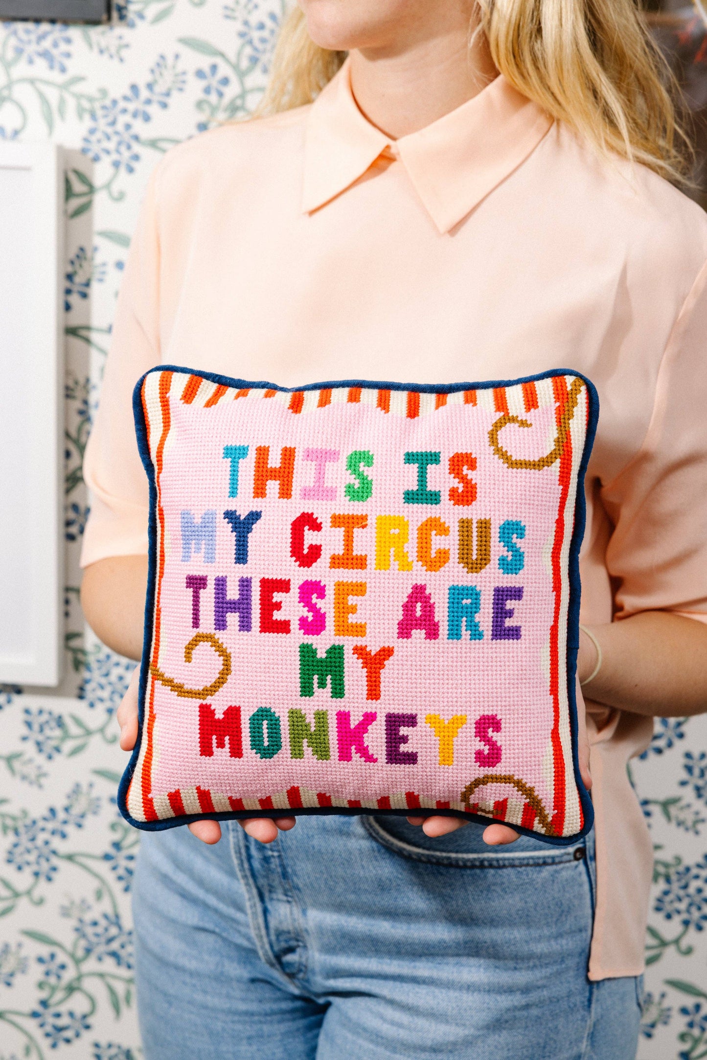 OP=OP - Furbish Studio - My Circus Borduurkussen mini