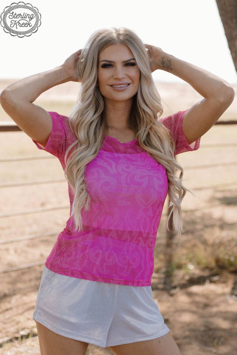 OP=OP - Sterling Kreek - Roze mesh top korte mouw 'Let's Go Girls!'