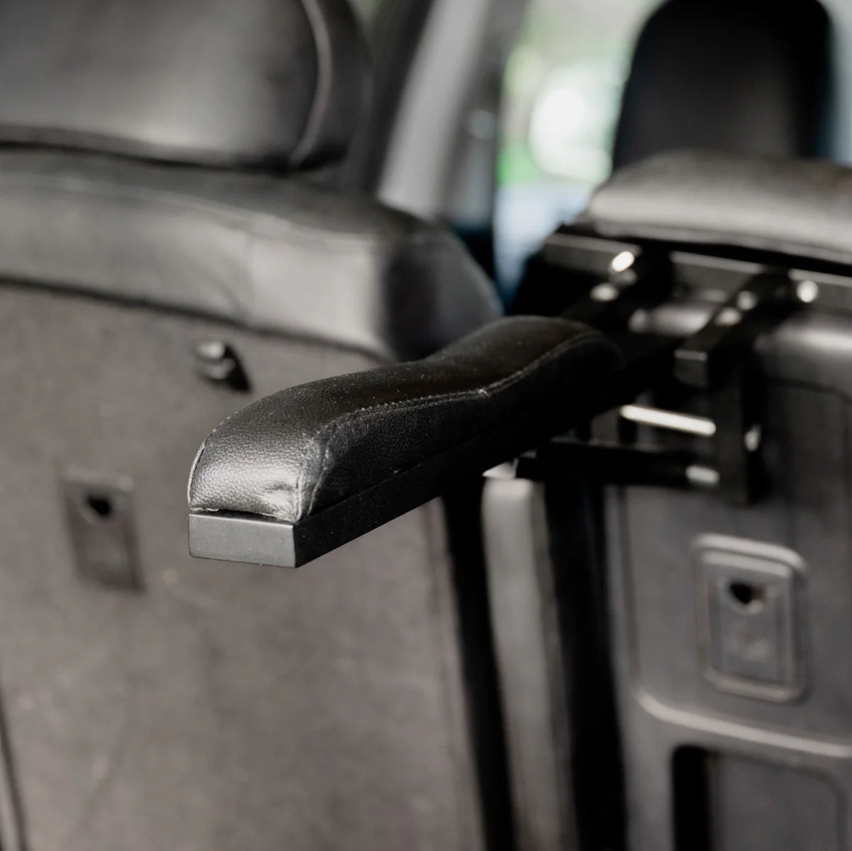 Lumiere - Car Saddle Caddy autosteun voor zadel