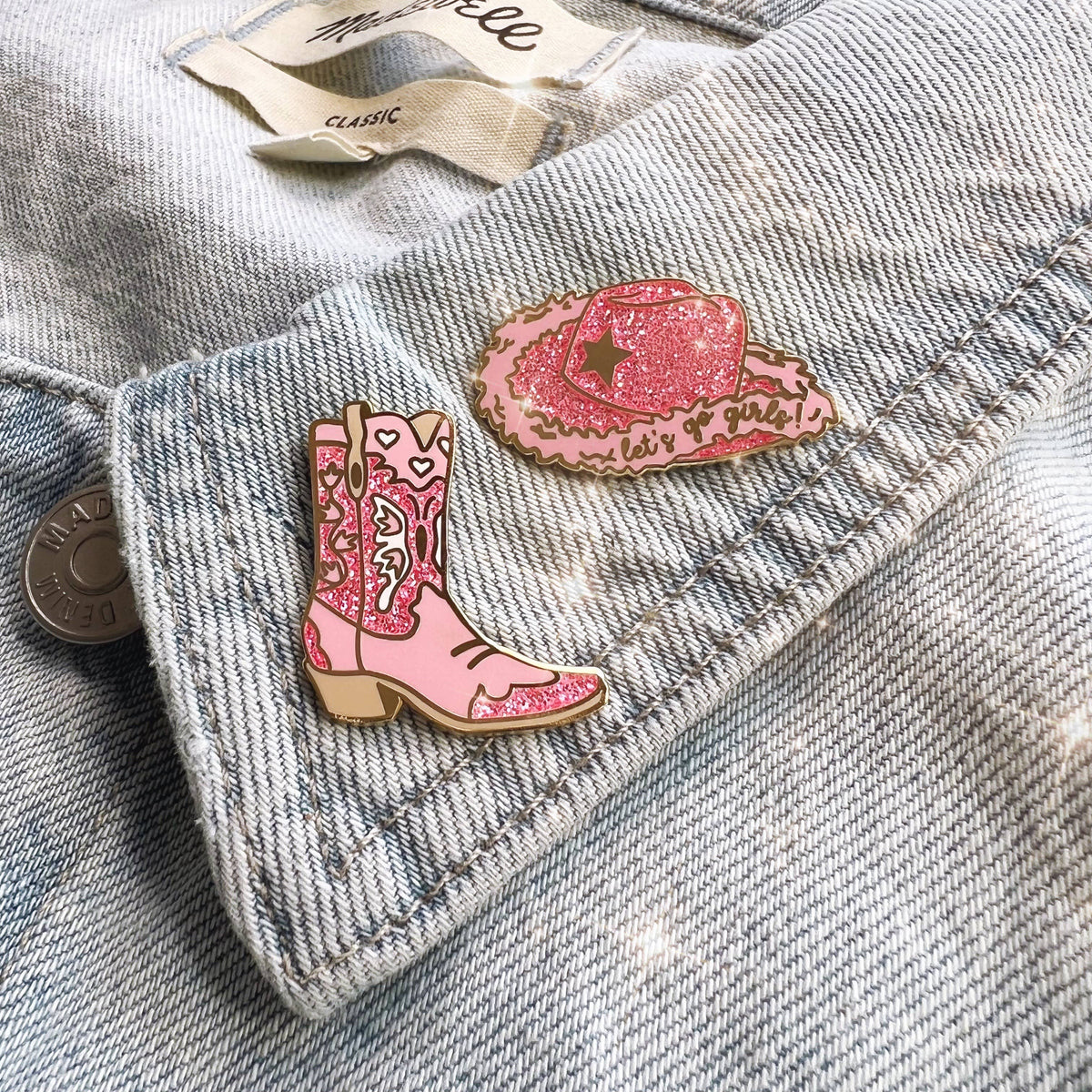 Wildflower Co - Cowgirl Hoed westernhoed emaille pin roze glitter