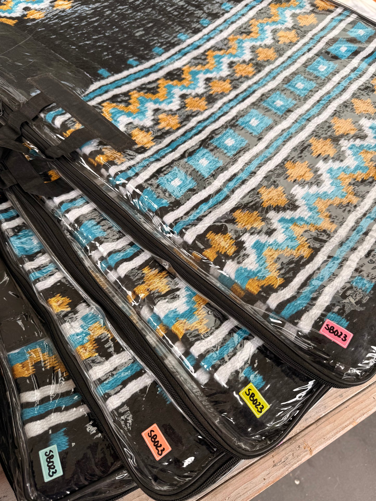 SB023 - Western oversized showblanket A - Zwart, goud, turquoise