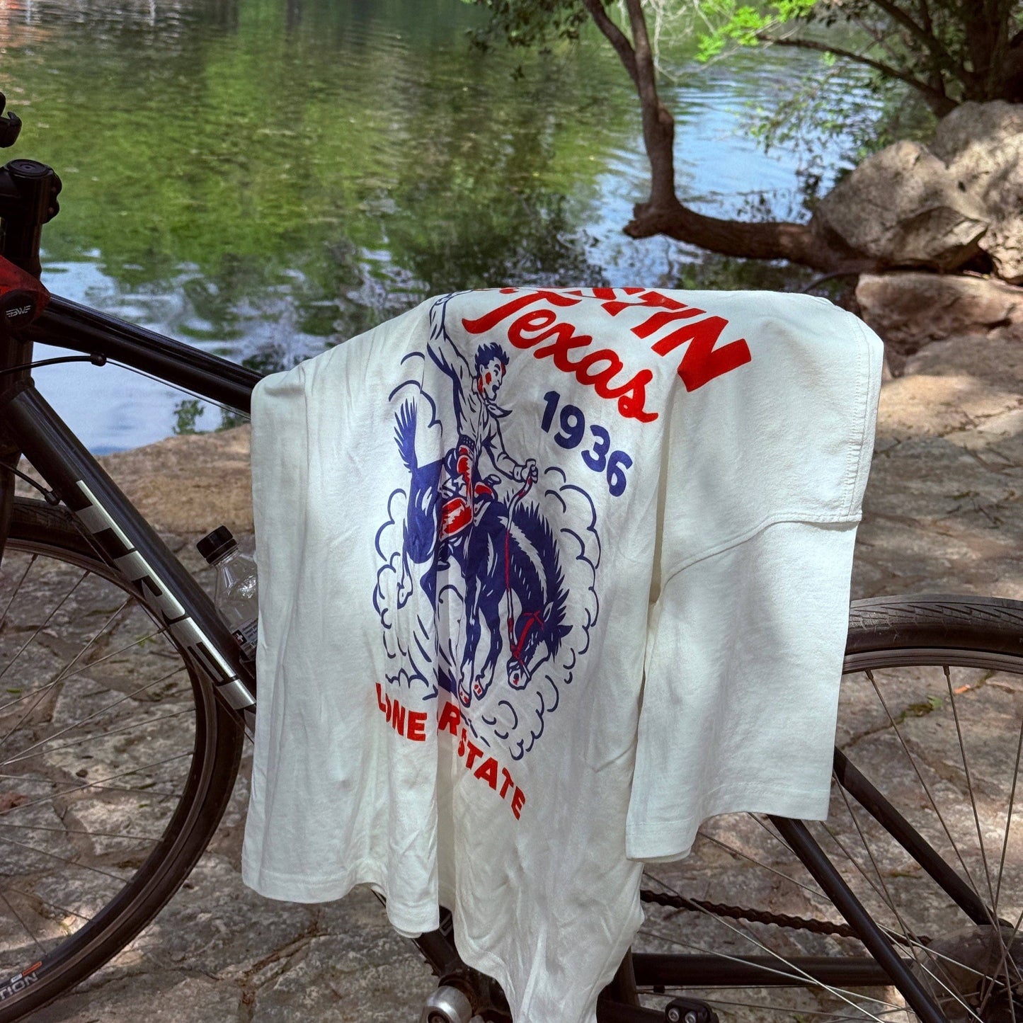 Tailspin - Austin Texas Lone Rider T-Shirt unisex