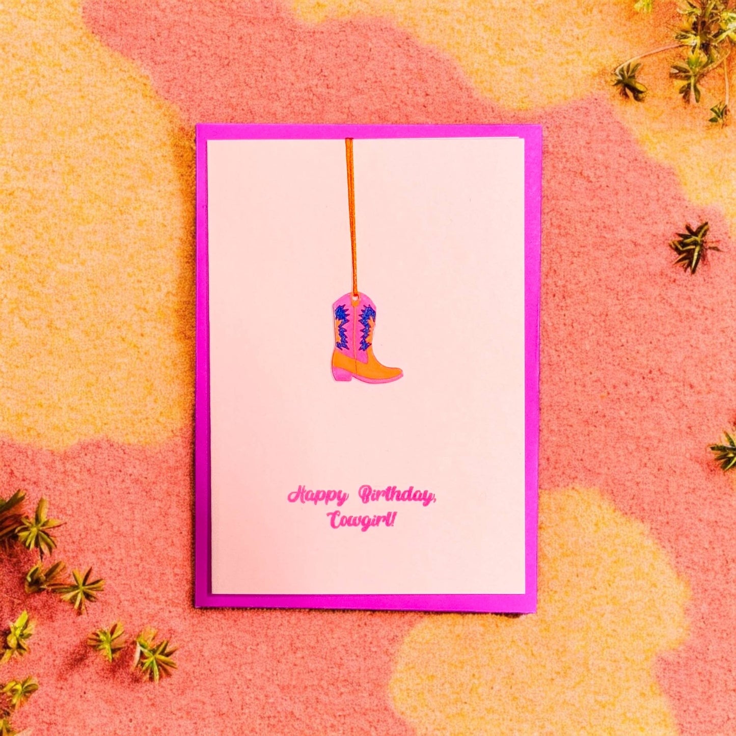 Pink Stories - Neon kaart met cadeauhanger Happy Birthday, Cowgirl! roze