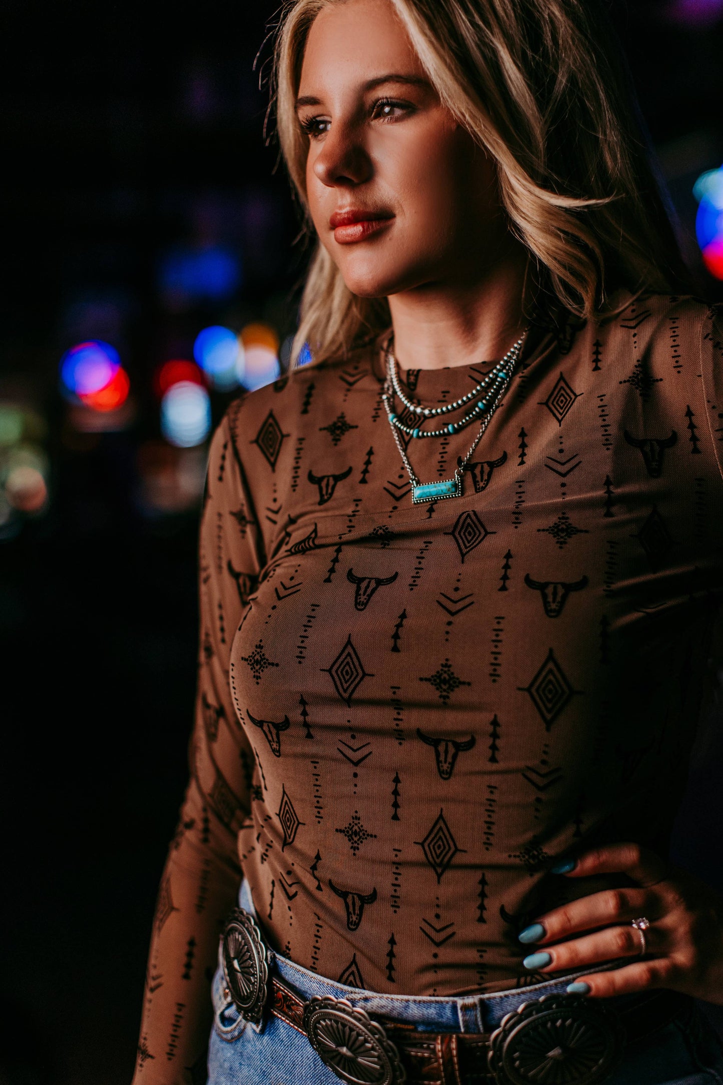 Merigold Kiss - Aztec bull mesh top bruin