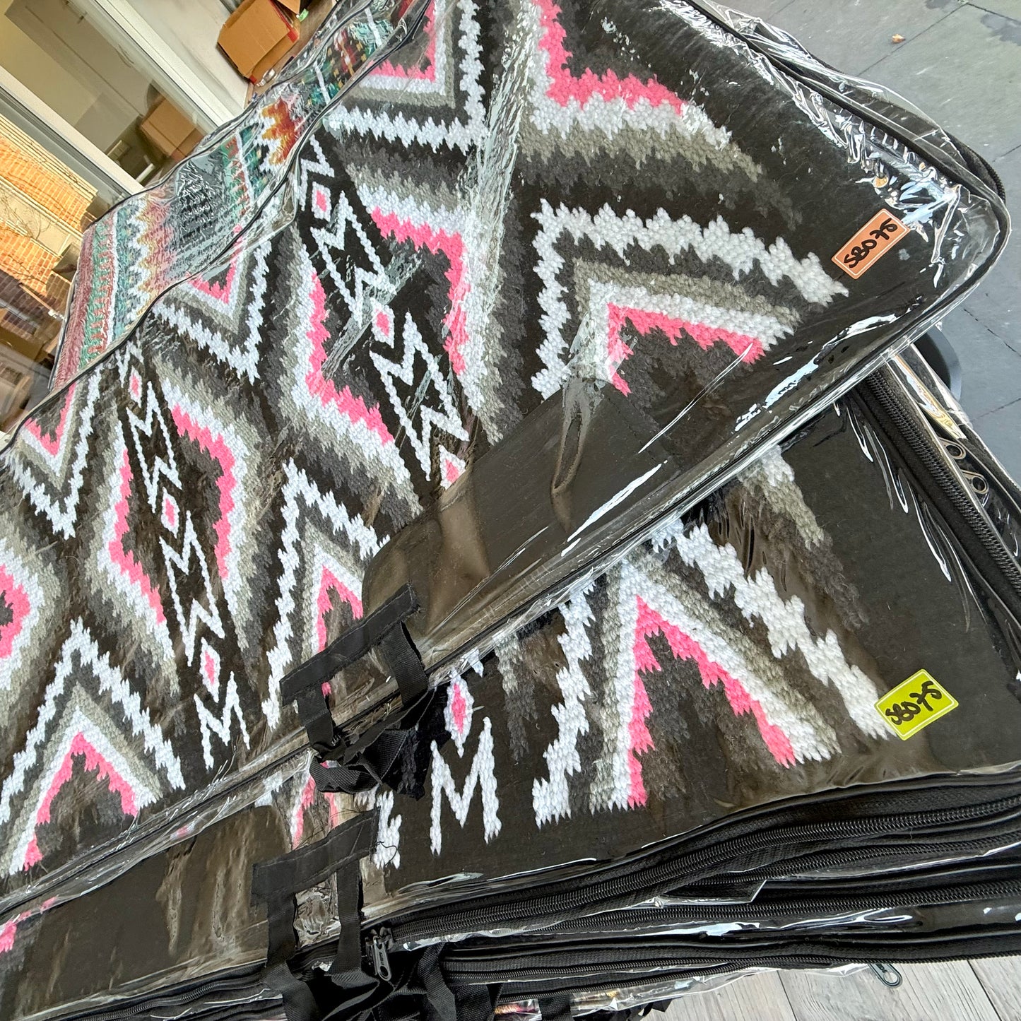 SB075 - Western oversized showblanket A - Zwart, roze, grijs