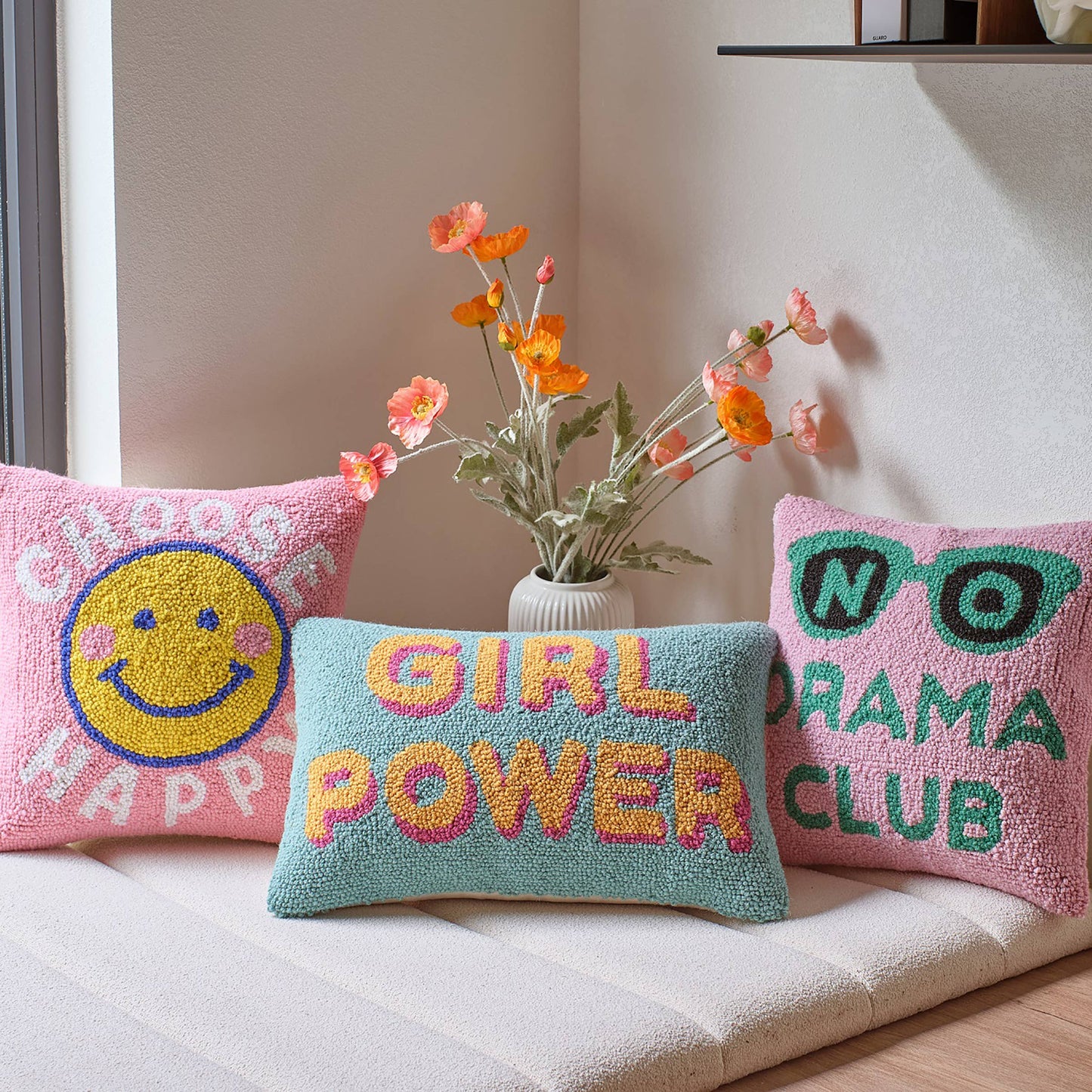 OP=OP - Peking Handicraft - Girl Power kussen