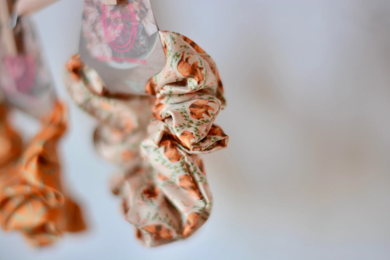 Tirzah Lane – Scrunchie-Set 3-tlg. Prärie zur goldenen Stunde