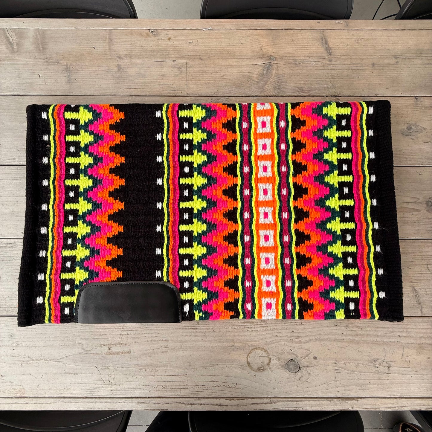 SB026 - Western oversized showblanket A - Zwart, neon lime, roze, oranje