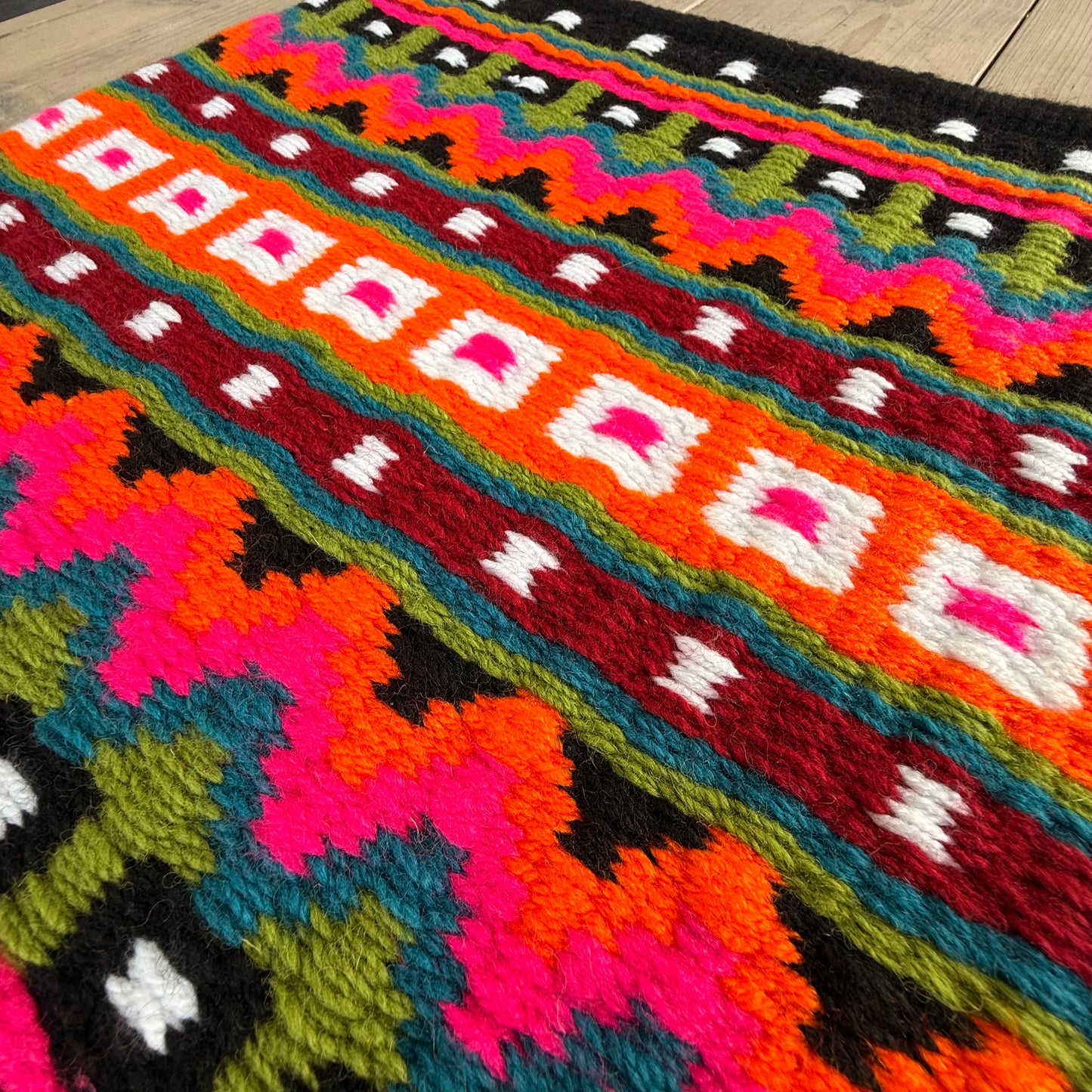 OP=OP - SB012 - Western oversized showblanket B - Zwart, roze, oranje, groen