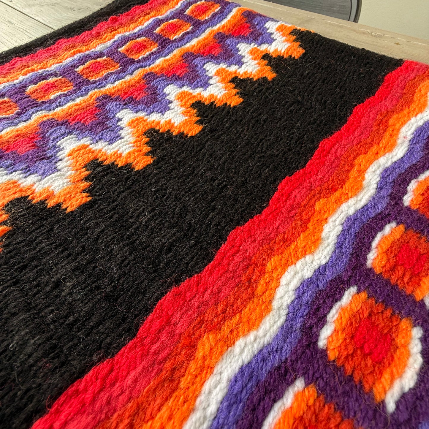 OP=OP - SB008 - Western oversized showblanket B - Zwart, oranje, rood, paars