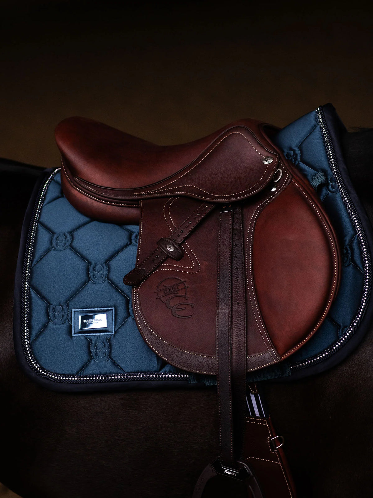 Equestrian Stockholm - FW26 Blue Meadow - Crystal Shine Jump Saddle Pad springzadeldek