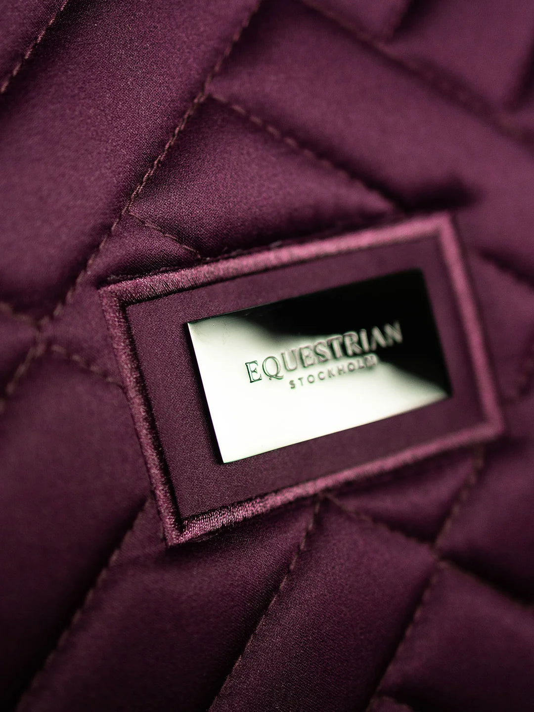 Equestrian Stockholm - FW26 Mauve Wine - Crystal Shine Jump Saddle Pad springzadeldek
