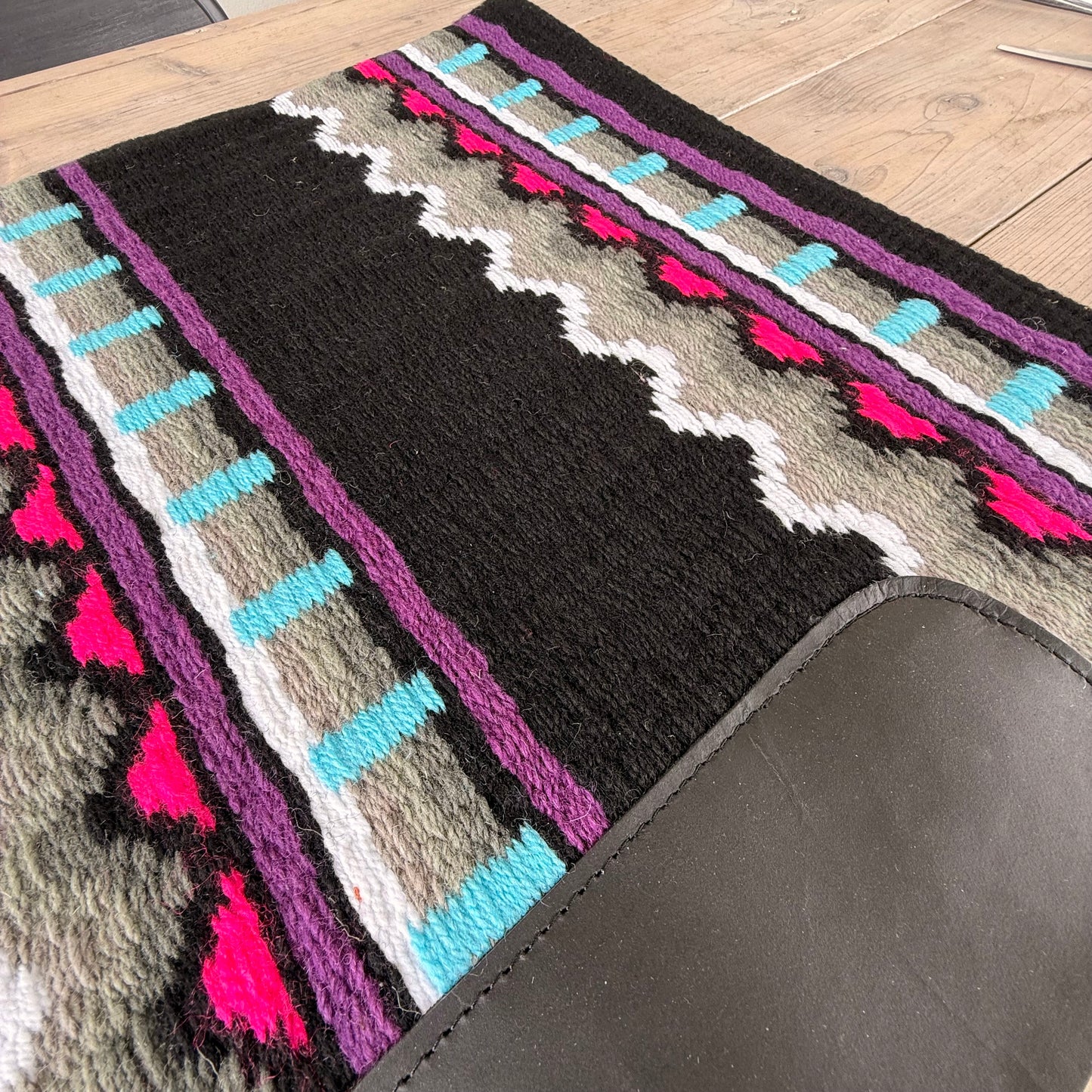 SB025 - Western oversized showblanket A - Zwart, turquoise, roze, grijs