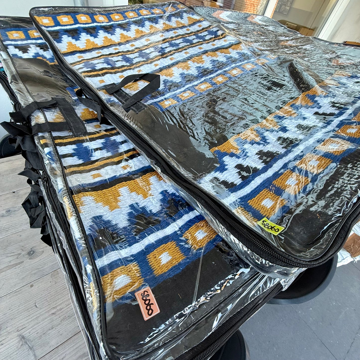 SB060 - Western oversized showblanket A - Zwart, blauw, goud