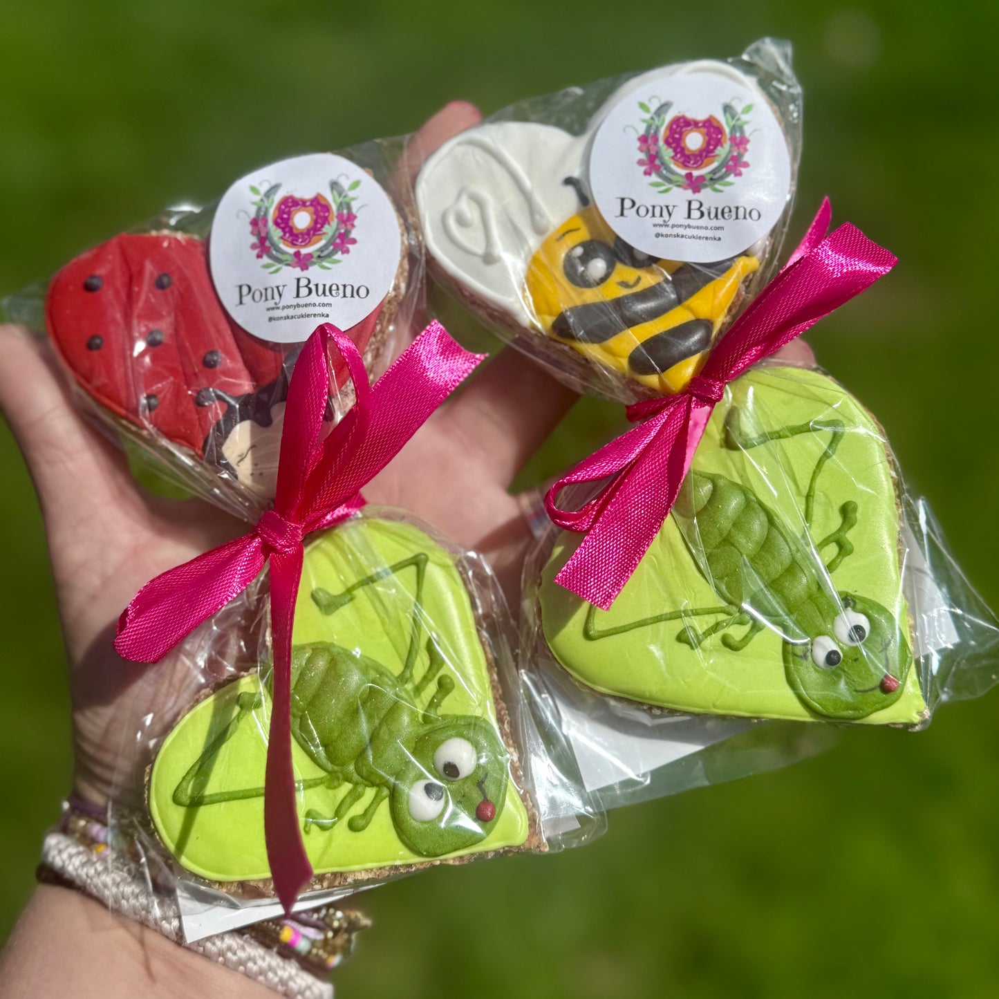 Konska Cukierenka - Luxus-Pferdekuchen Buzzing Bugs 2x