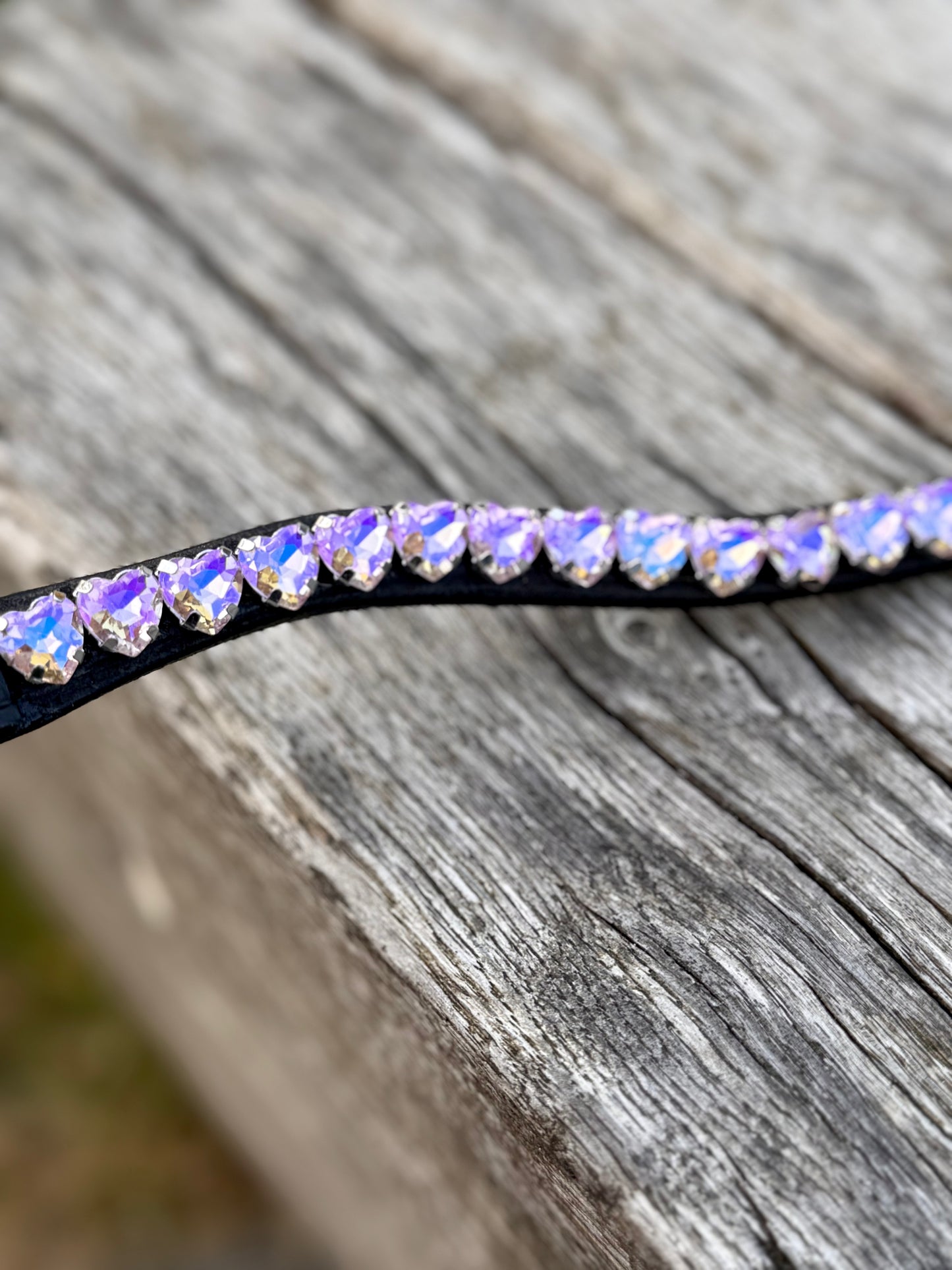 FMH - Sprankelende frontriem ‘Lovehearts’ Wave met 8mm steentjes in div. kleuren