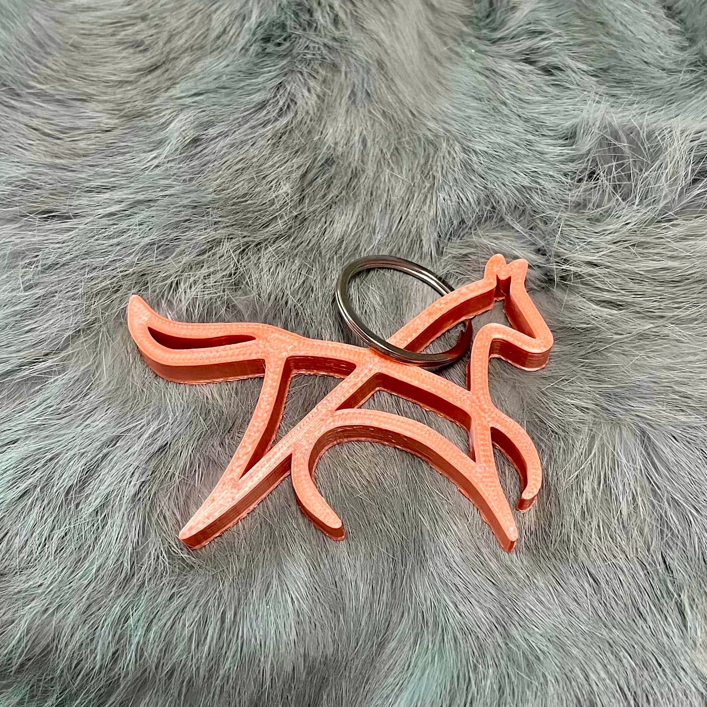 UNCLAIMED ITEMS - Handgemaakte Paardenhalsters - Veiling HPH18 - 3D geprint Sleutelhanger paardje rosé
