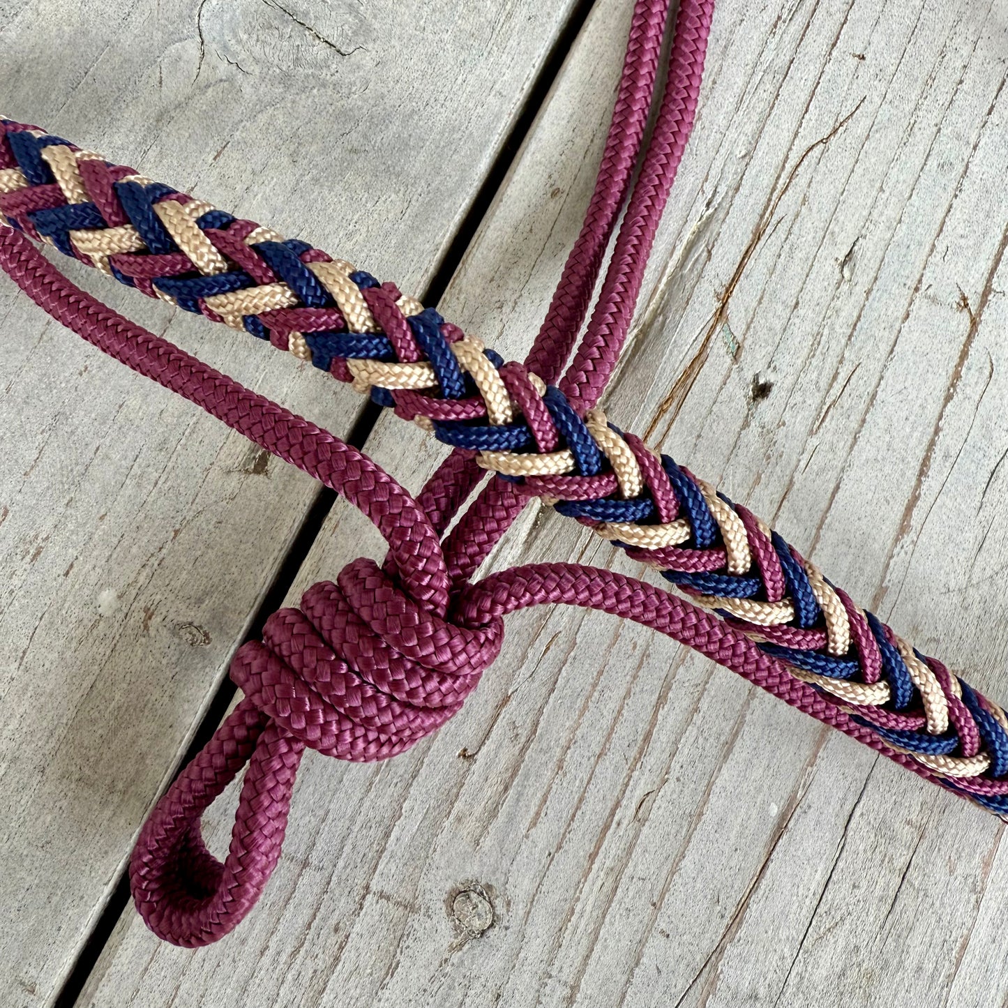 Horse Rope Shop - Touwhalster Luna ‘Noble Rouge’ bordeaux/blauw