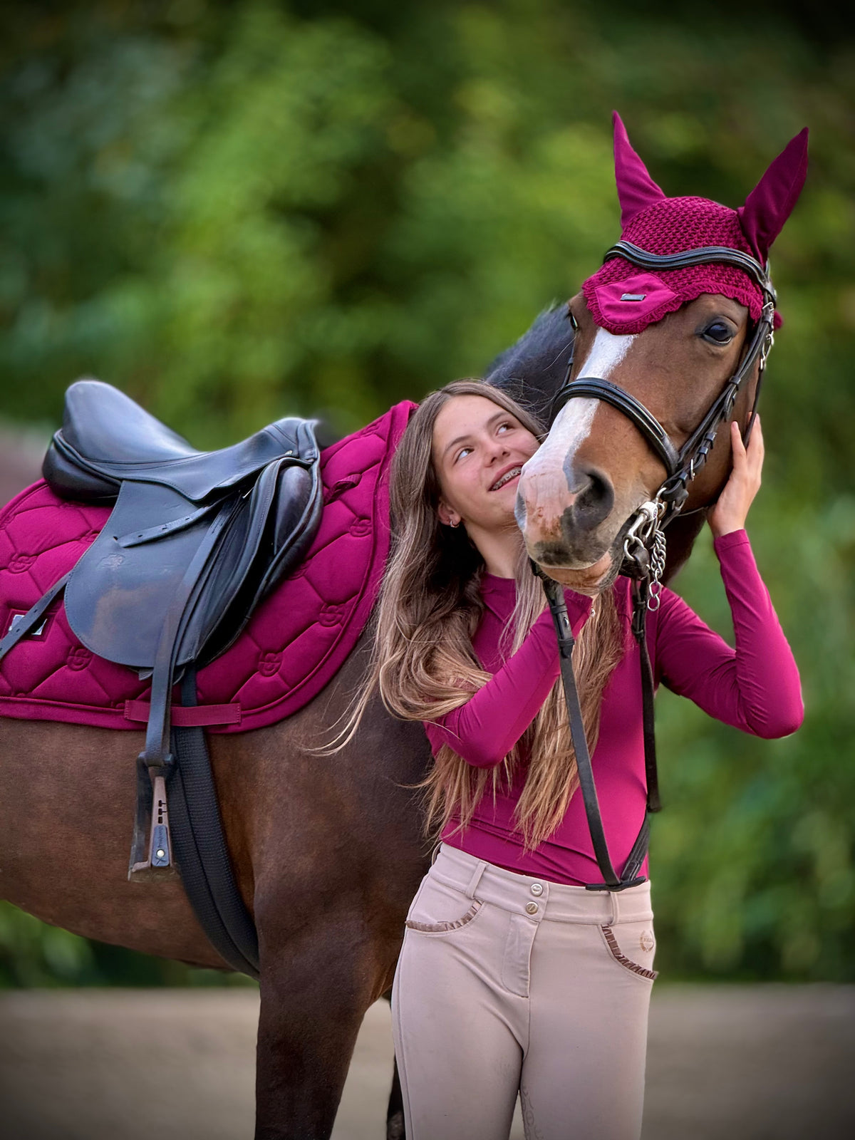 Equestrian Stockholm - FW26 Merlot - Jump Saddle Pad Velvet tapis de selle d’obstacle