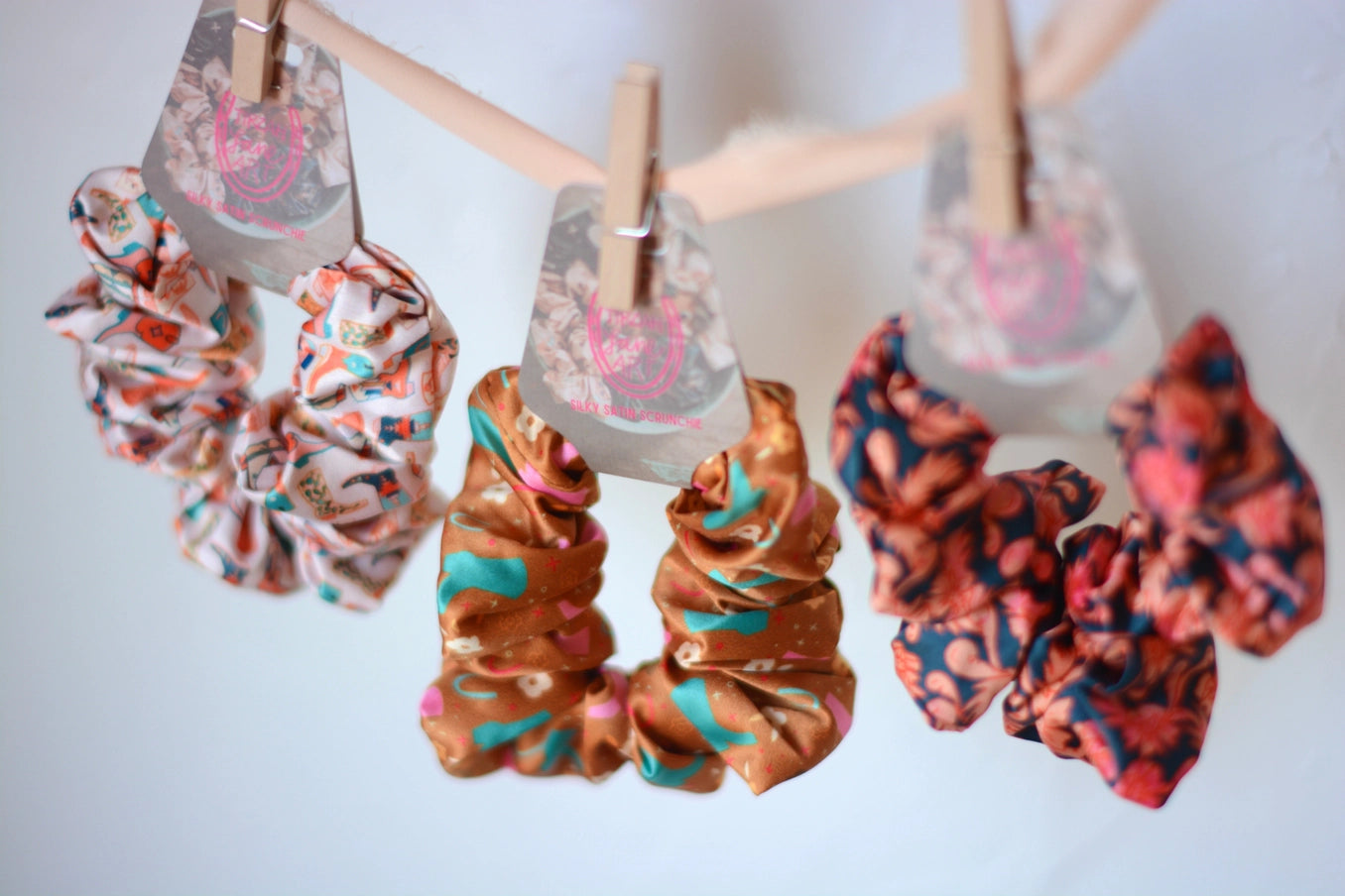 Tirzah Lane - Scrunchie set 3st. Cowgirl