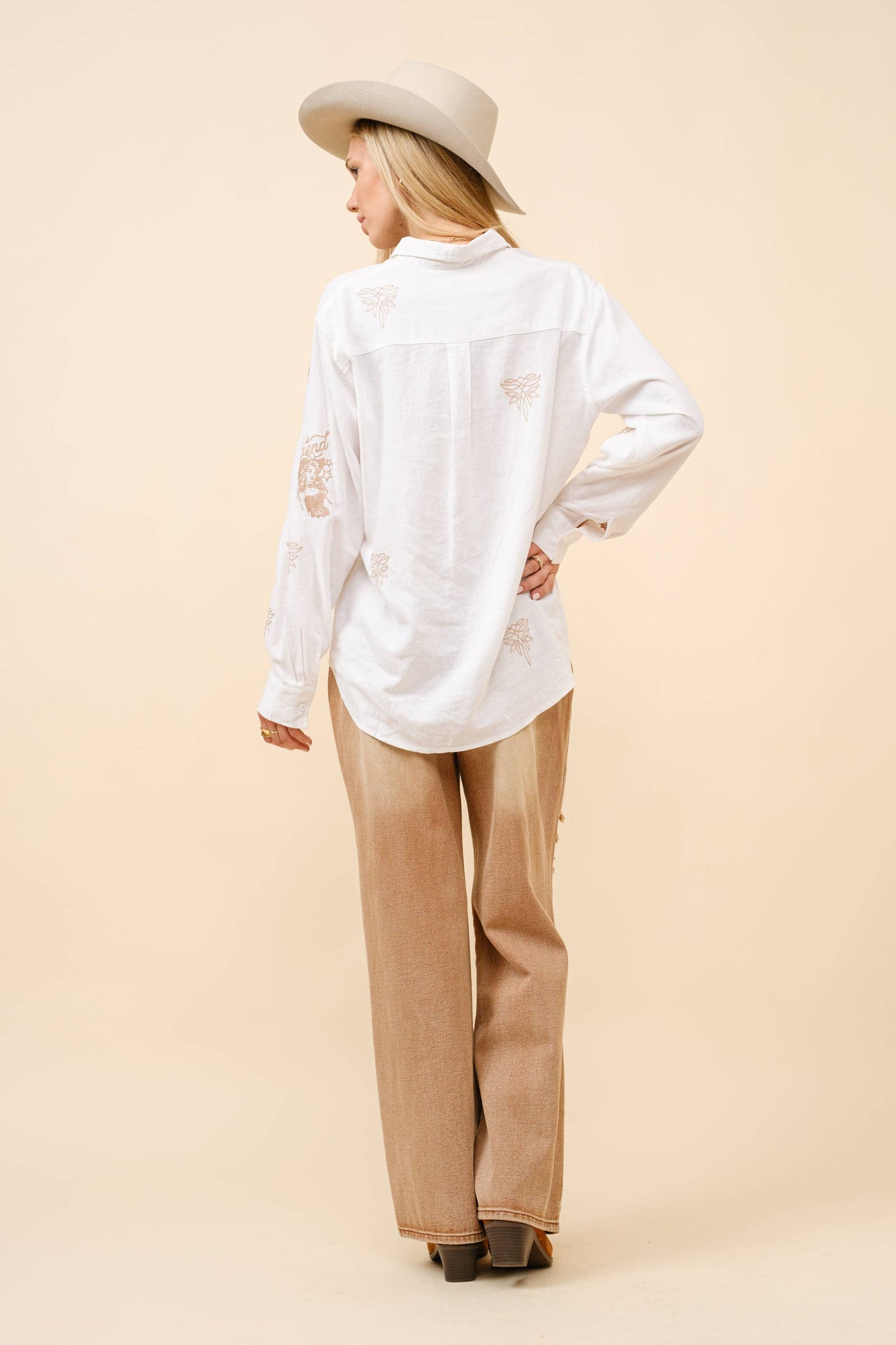 Blue B - Westernblouse van geborduurd linnen
