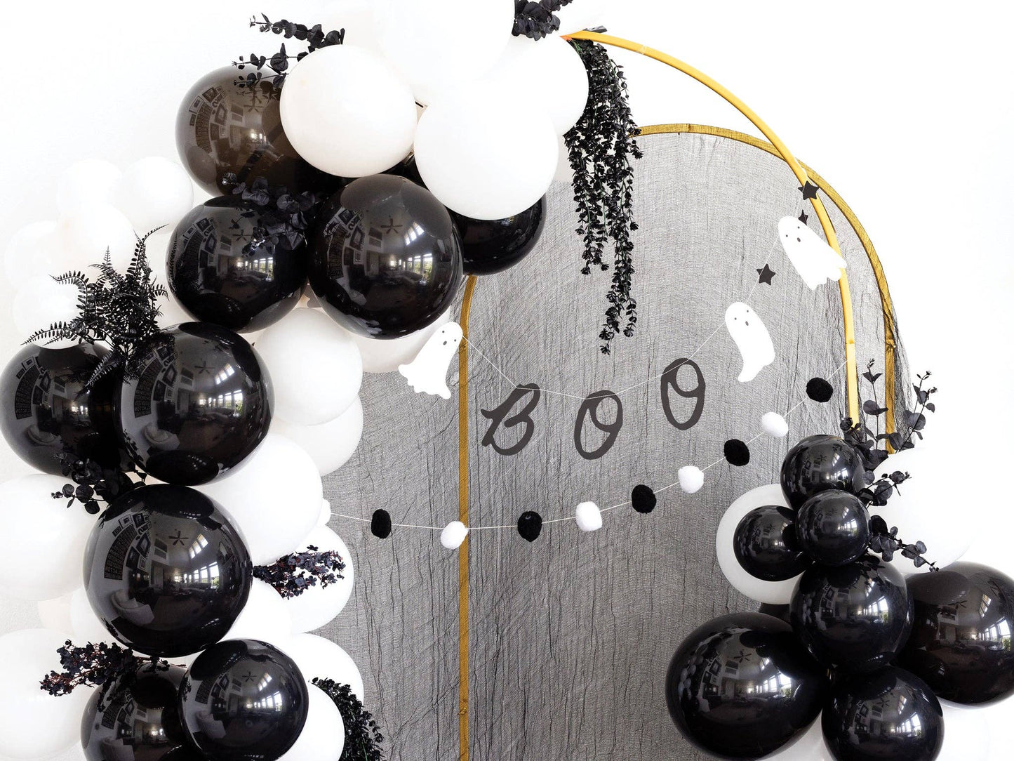 PLHB282 - Boo Ghost Pom Pom Garland Set