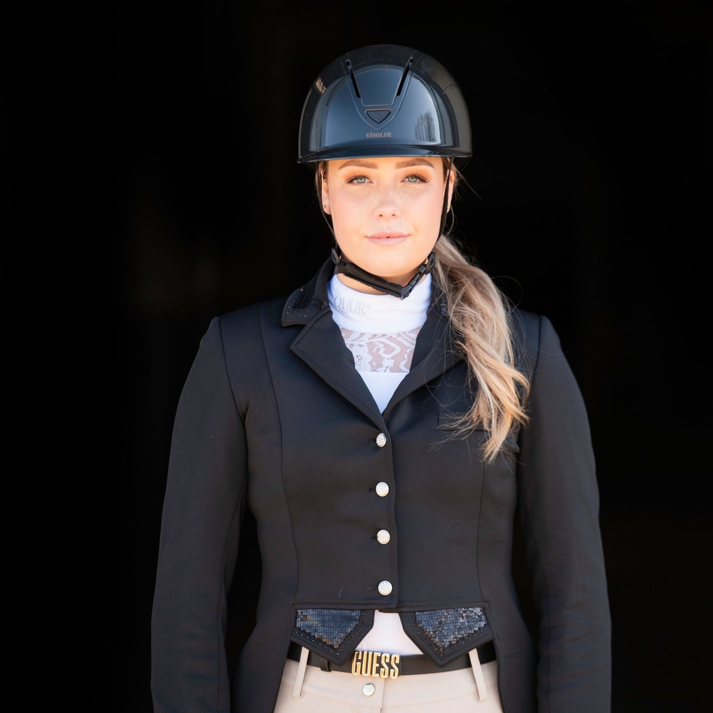 Vísolde - Schaal paardrijhelm Zwart