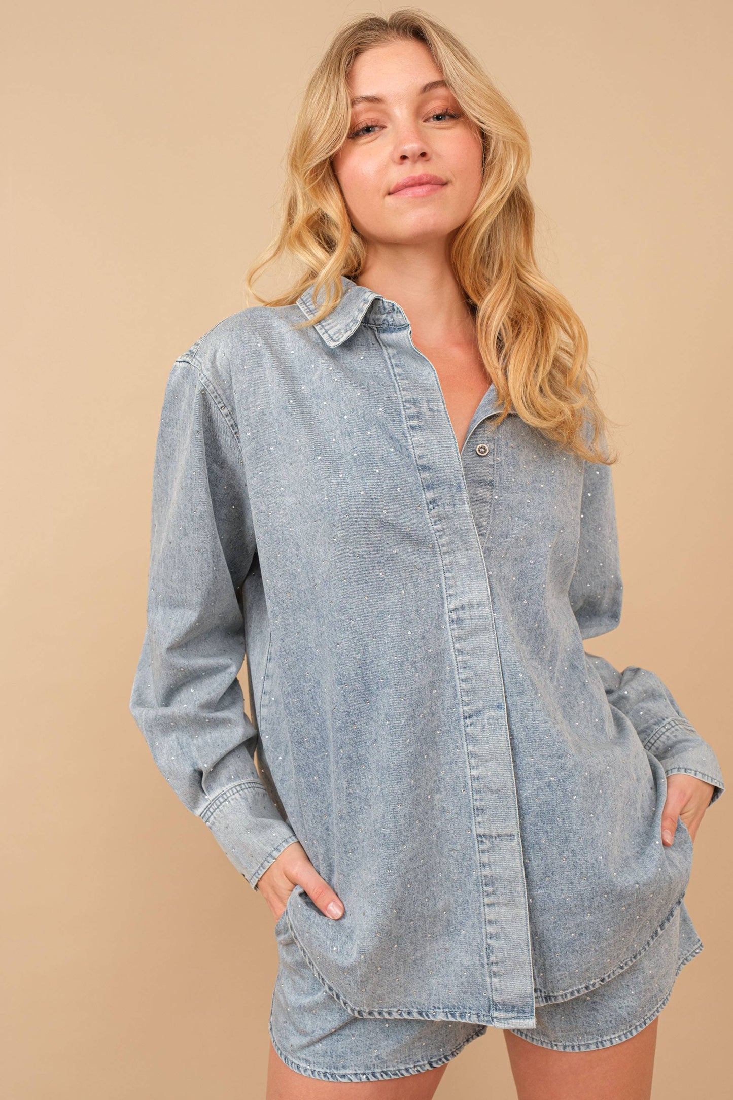 Blue B - Gewassen hemdblouse met studs en knopen felroze
