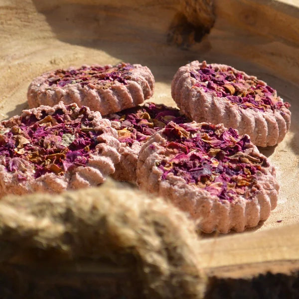 Frisian Roots Barn - Strawberry Bites natuurlijke paardenkoekjes aardbei 4st.
