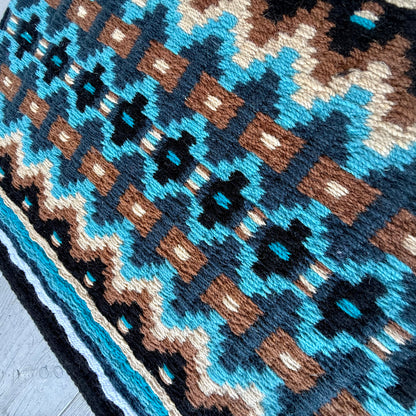 SB047 - Western oversized showblanket A - Zwart, camel, grijsblauw
