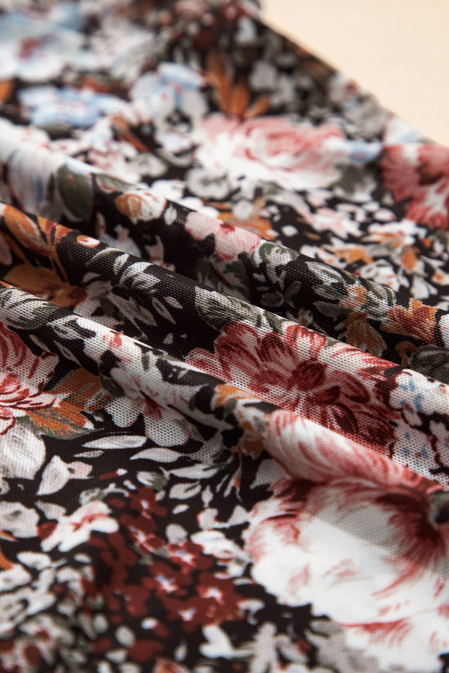 Pretty Bash - Bloemen Mesh col top korte mouw