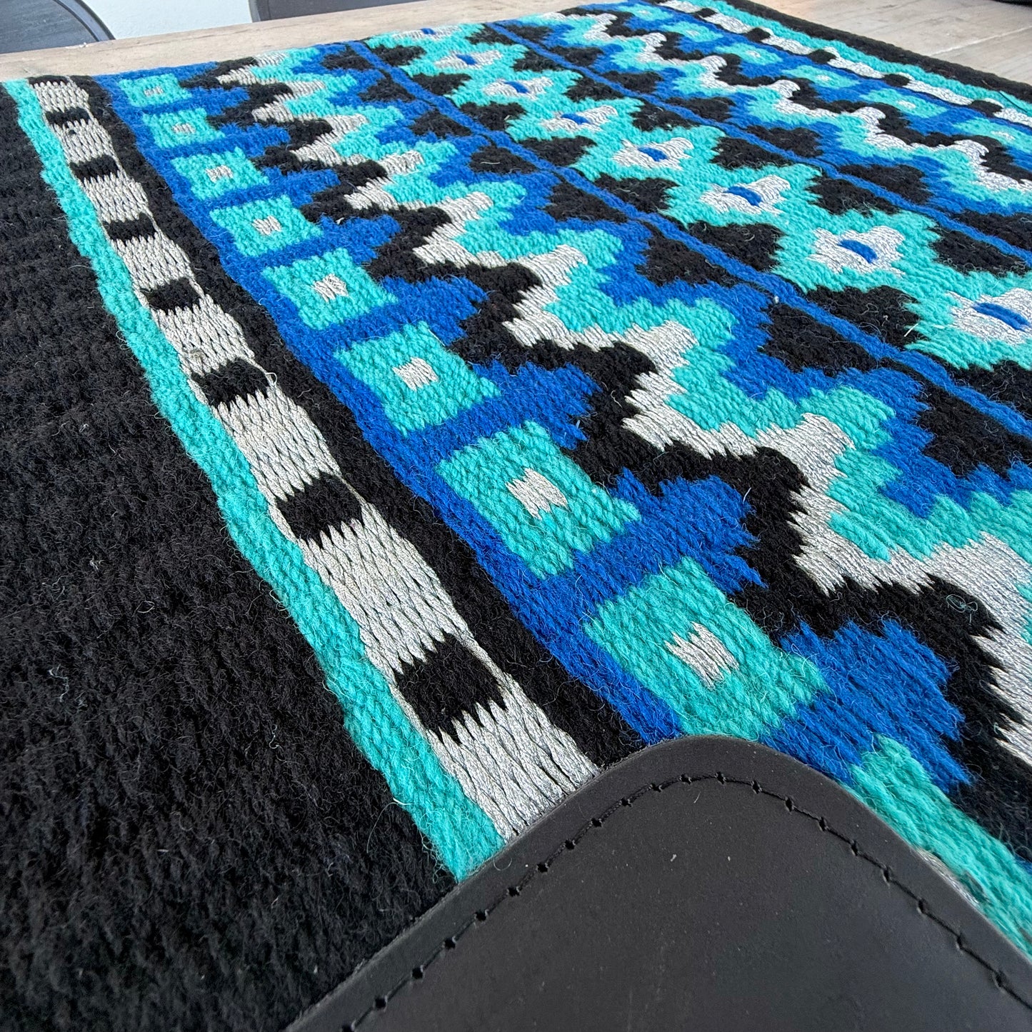 SB041 - Western oversized showblanket A - Zwart, turquoise, kobalt blauw