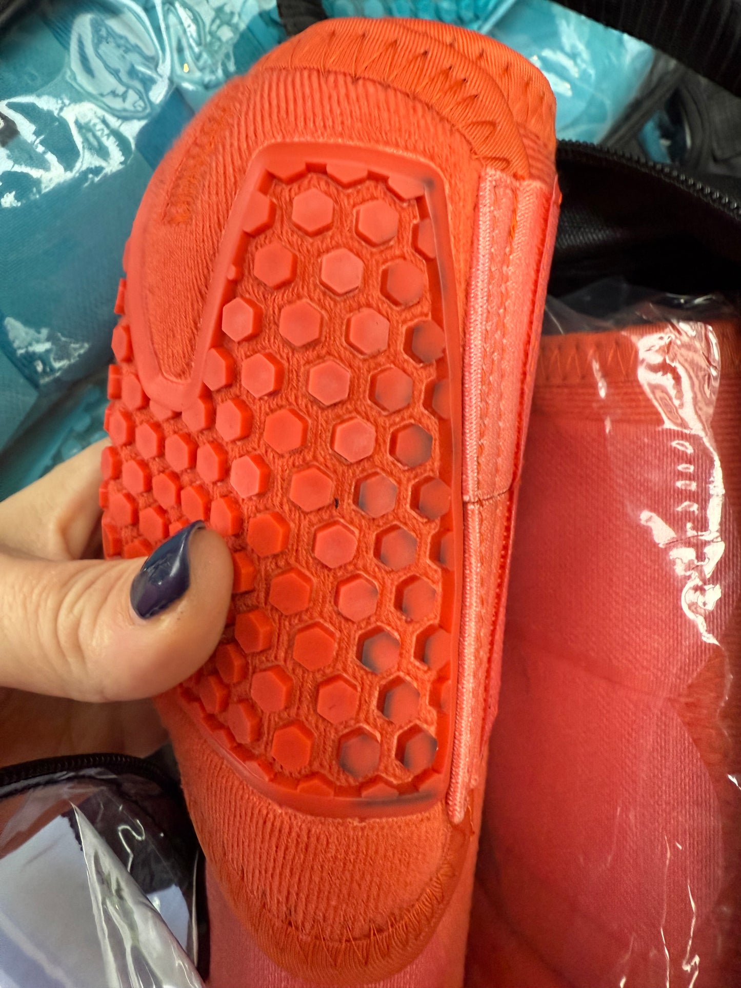 FMH - NeoPro the Solids - Neoprene beenbeschermers LET OP: B-KEUS!