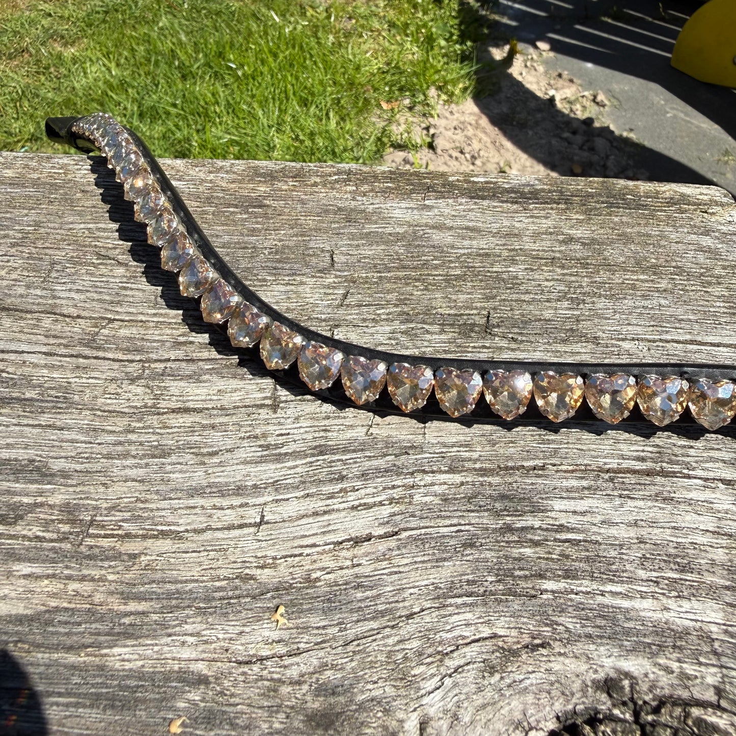 FMH - FLASH DEAL - Browband with Heart or Round stones