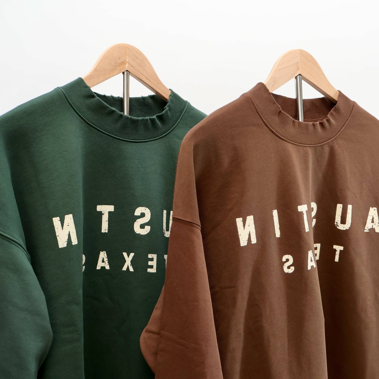 Tailspin – Retro-grüner Austin Texas Reverse Crewneck Sweater Unisex