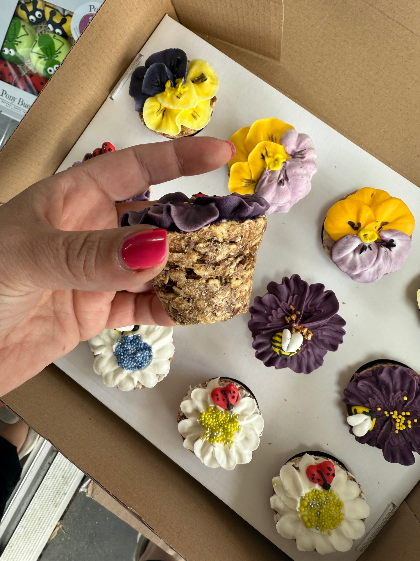 Konska Cukierenka - Luxe paardenkoekje Flower Muffin