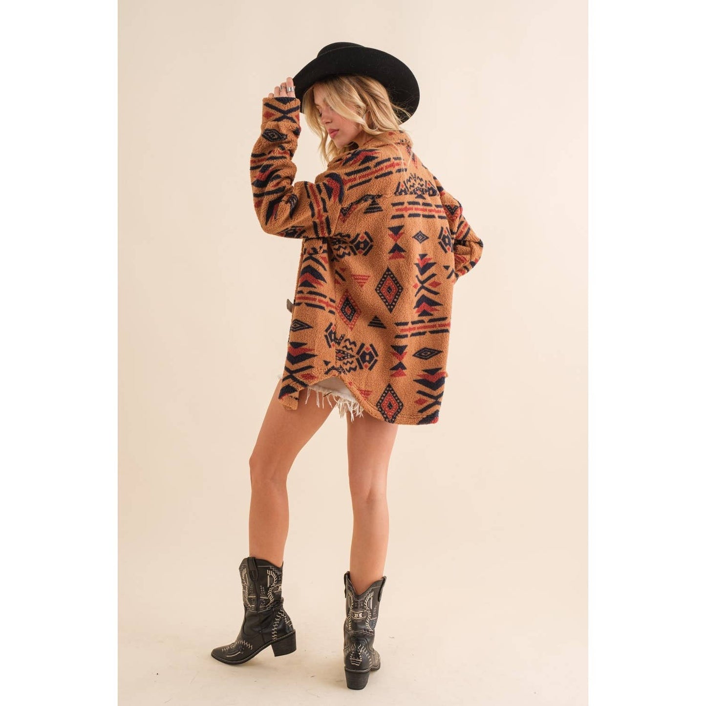 Apolline - Soft sherpa jacket with an Aztec print (Olive or Terracotta)