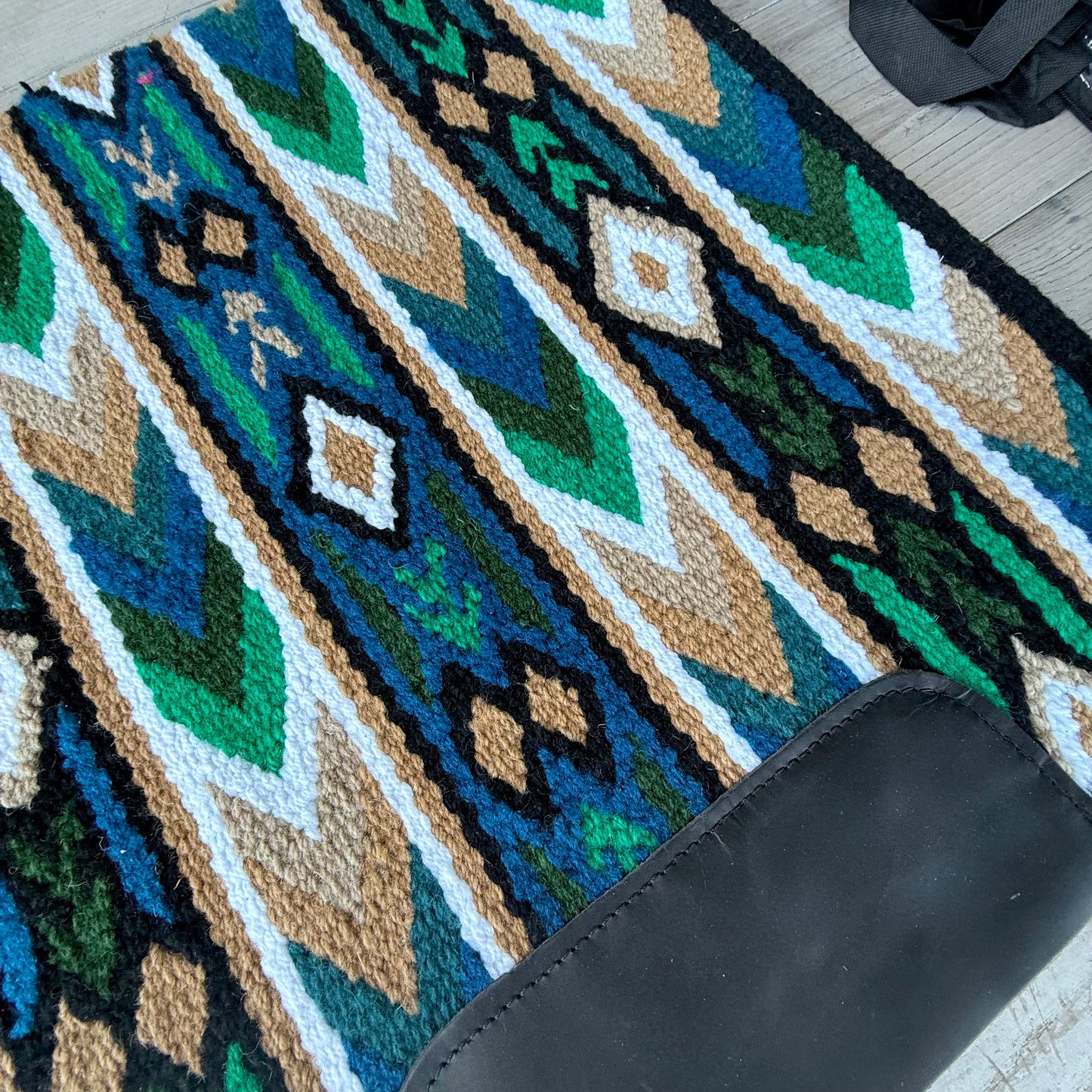 SB073 - Western oversized showblanket A - Groen, blauw, camel