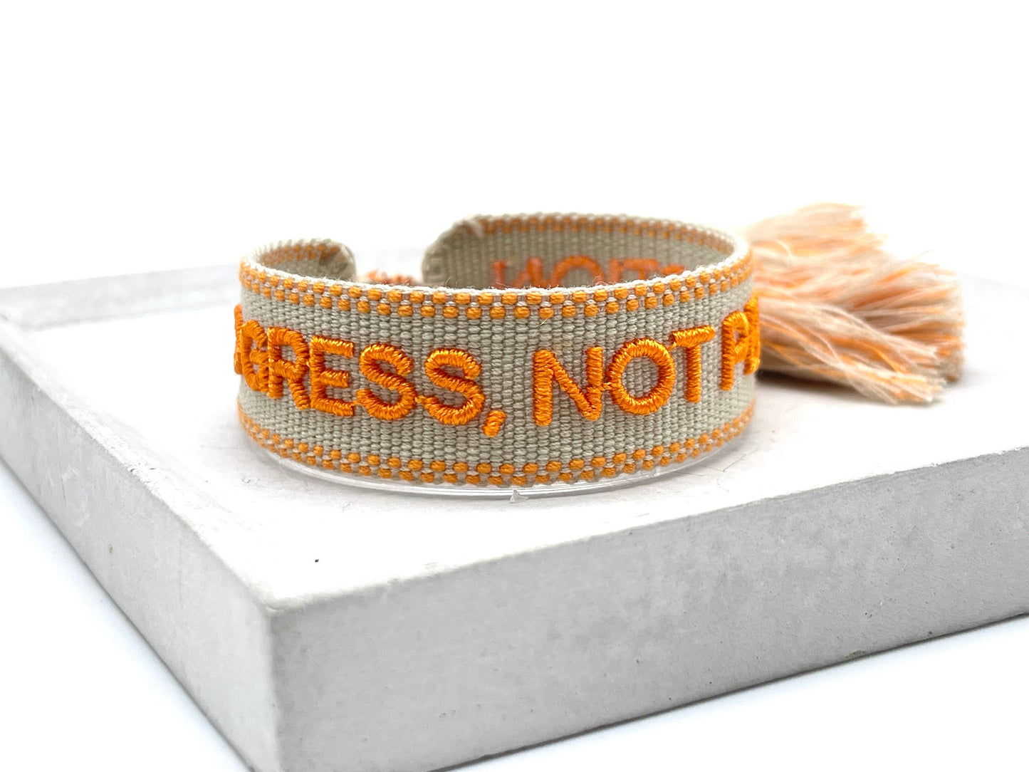 Parsley & Pepper - Bracelet Progress, not Perfection beige/orange
