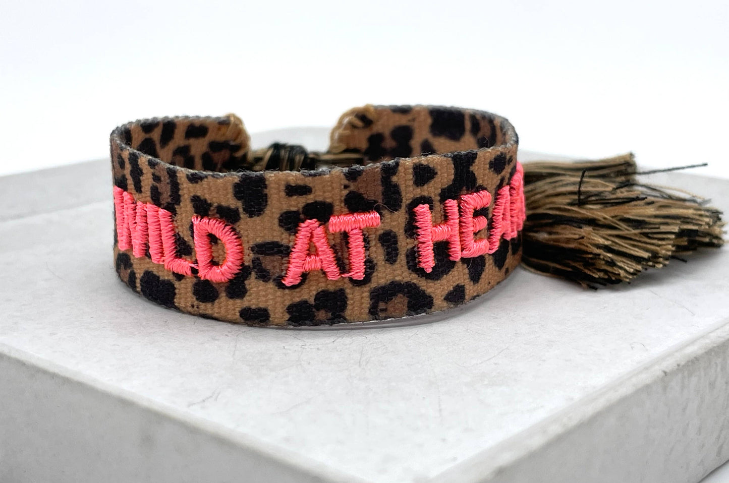 Parsley & Pepper - Wild at Heart armband panther/ neon roze