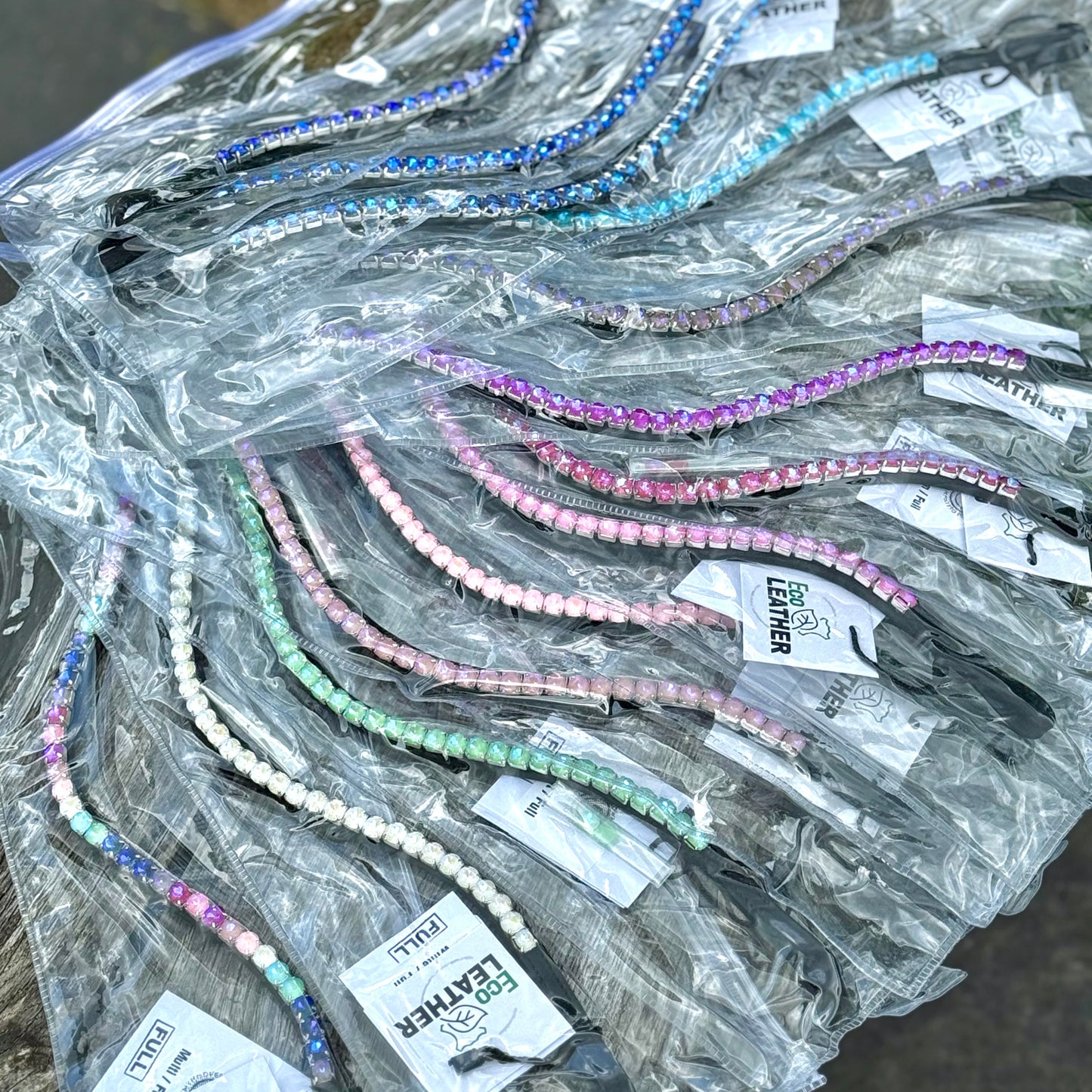 FMH - Sprankelende frontriem ‘Big stone’ Wave met 8mm steentjes in div. kleuren