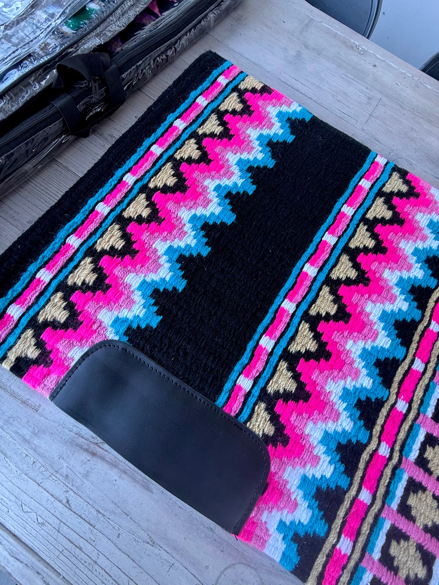 SB059 - Western oversized showblanket A - Zwart, roze, lichtblauw