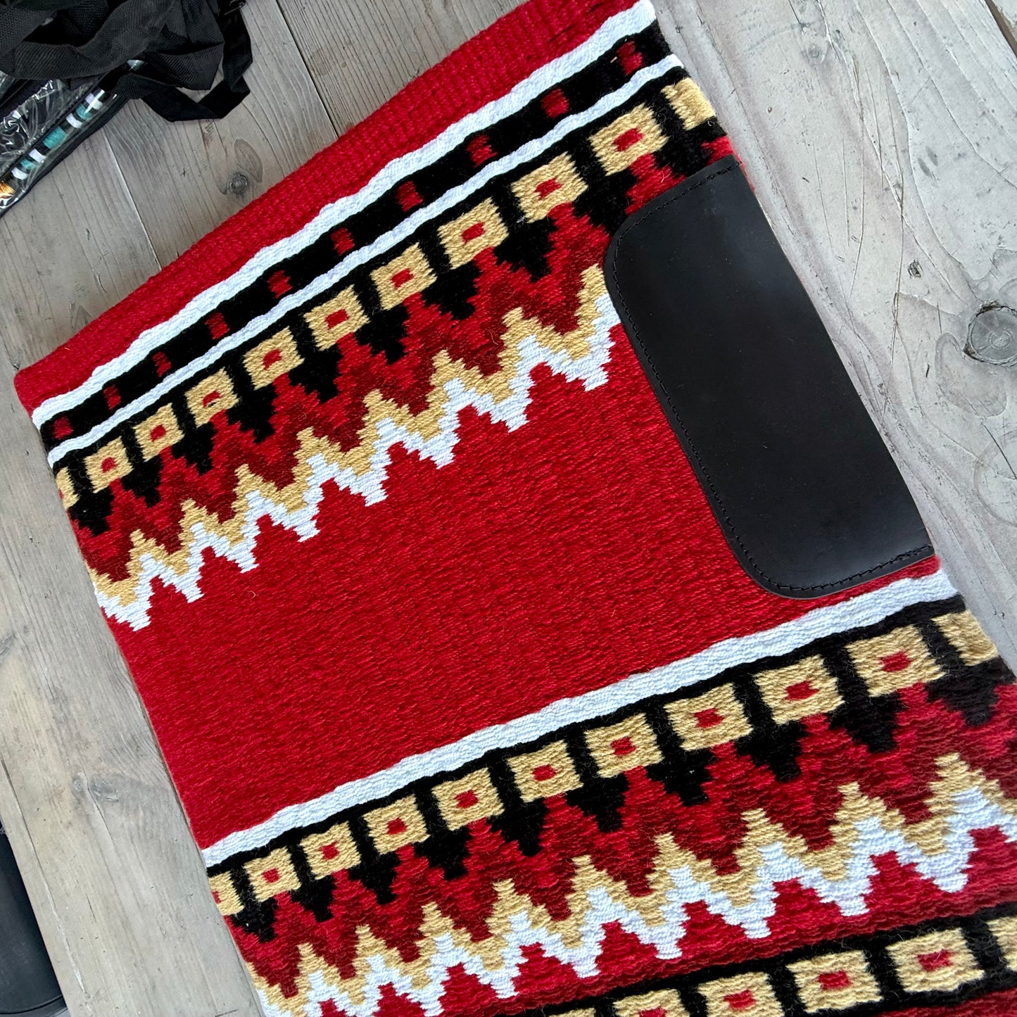 SB058 - Western oversized showblanket A - Rood, crème, wit