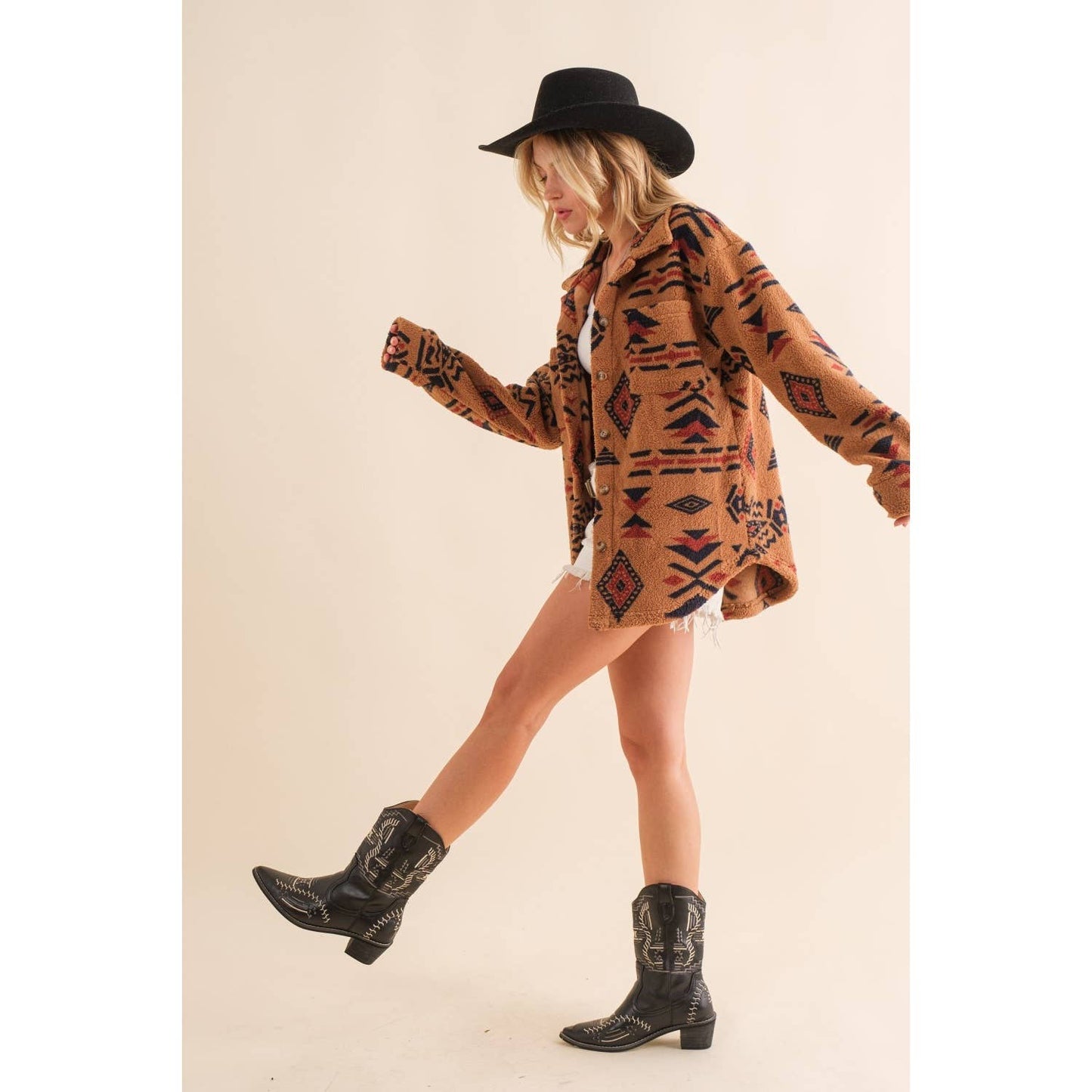 Apolline - Soft sherpa jacket with an Aztec print (Olive or Terracotta)