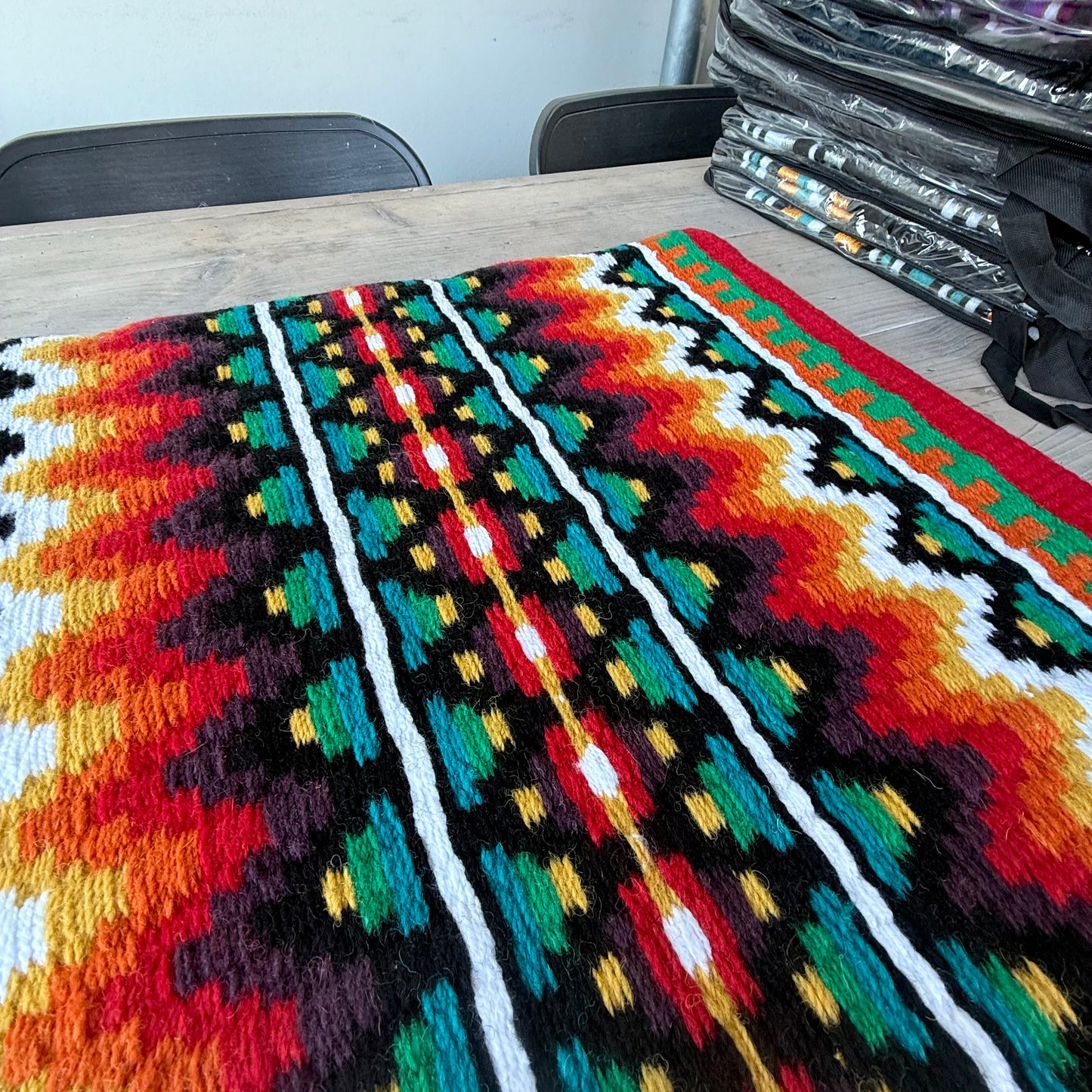 SB063 - Western oversized showblanket A - Rood, oranje, groen