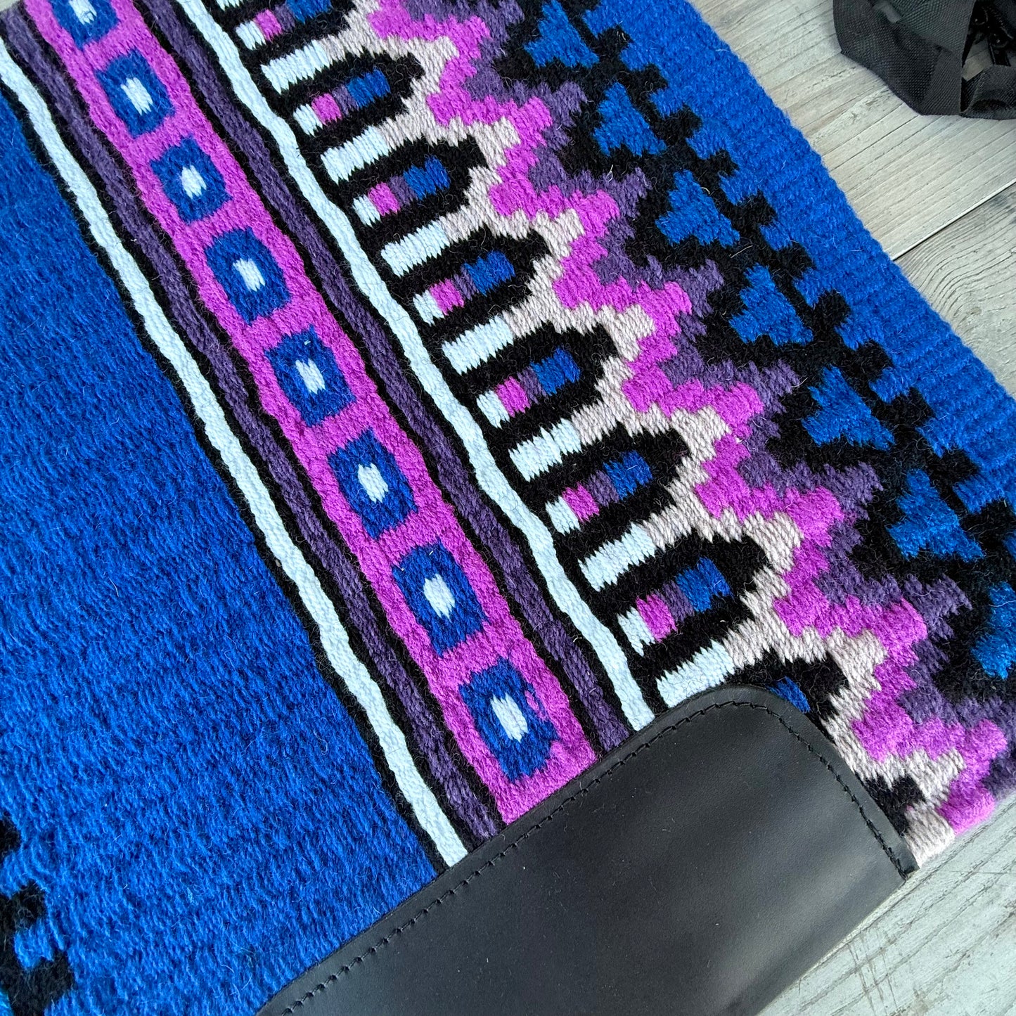 SB064 - Western oversized showblanket A - Blauw, paars