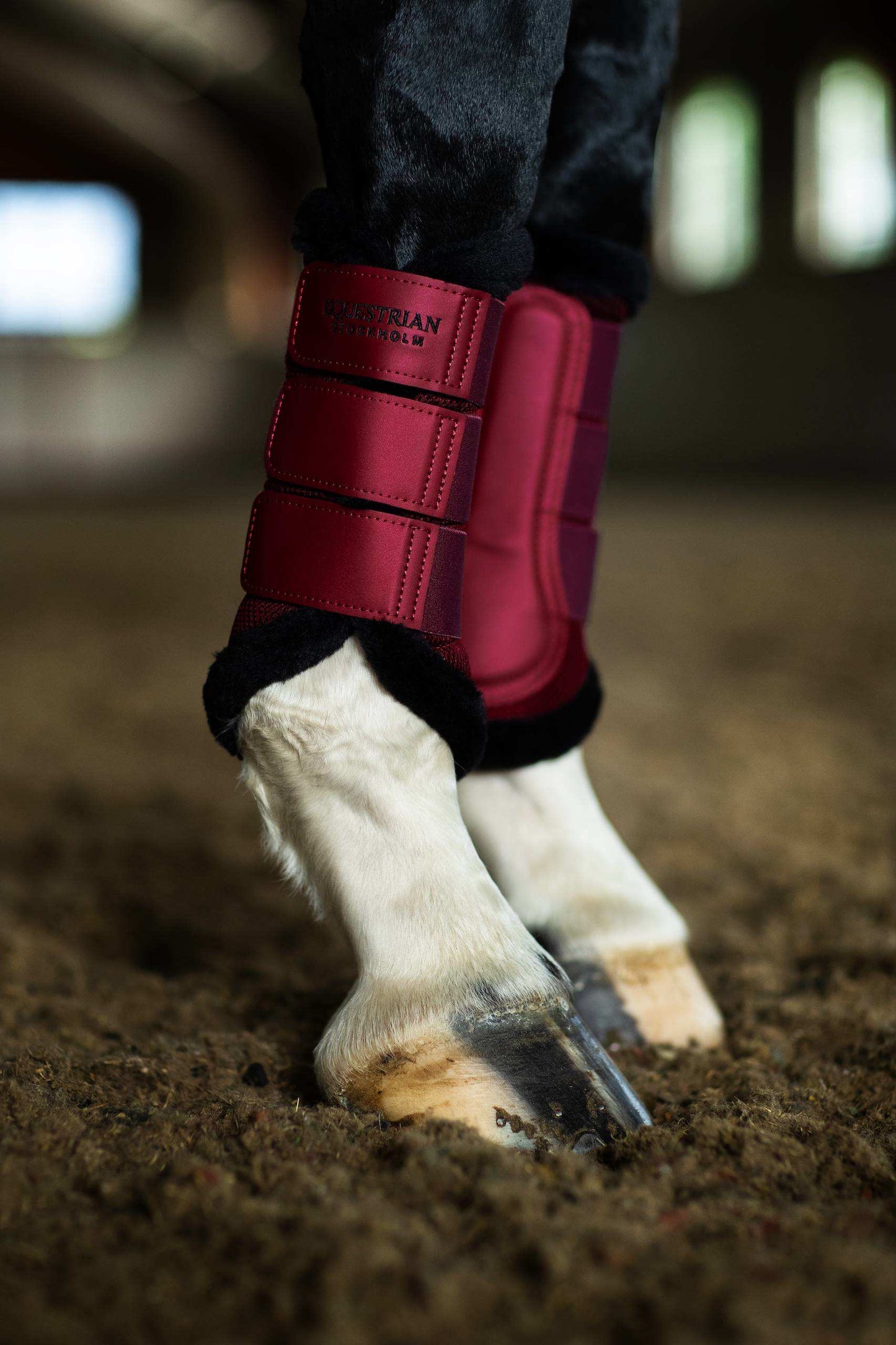 Equestrian Stockholm - FW26 Merlot - Fur Mesh Brushing Boots beenbeschermers